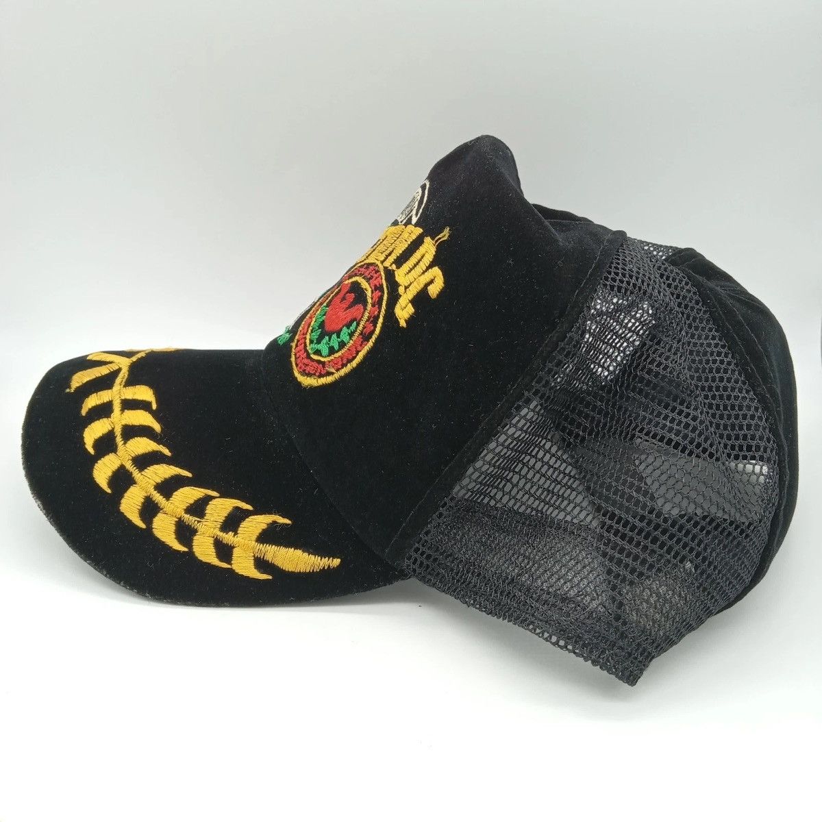 Other 970s Black Velvet Embroidered Souvenir Trucker Hat Mesh Back Size ONE SIZE - 4 Thumbnail