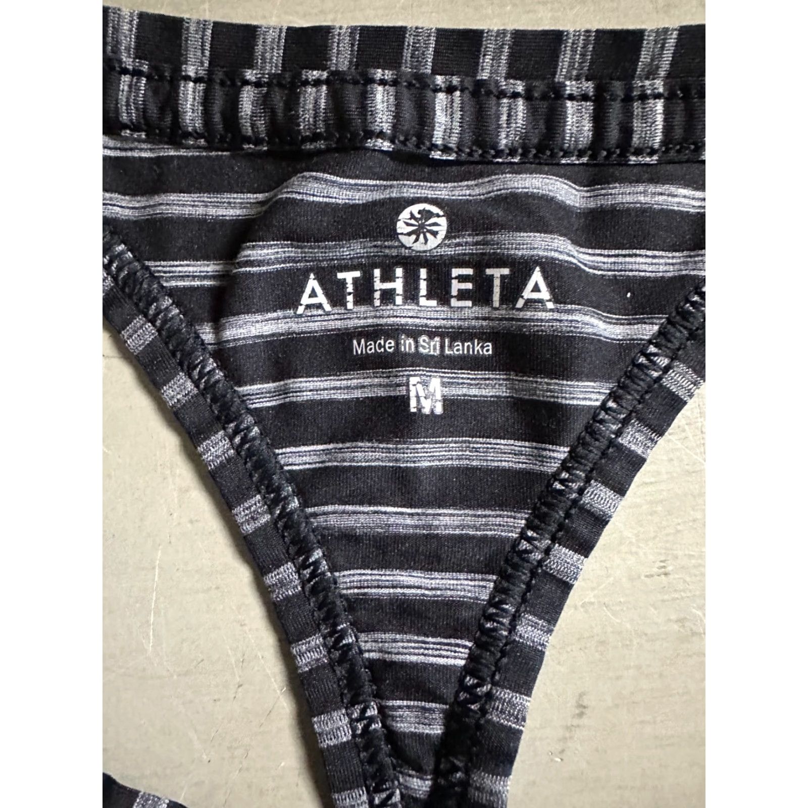 Athleta Athleta Tank Top Womens M Racerback Striped Gray Quick: Breathable Lightweight Easy Care Stretch Gym & Training Running & Jogging Size M / US 6-8 / IT 42-44 - 3 Thumbnail