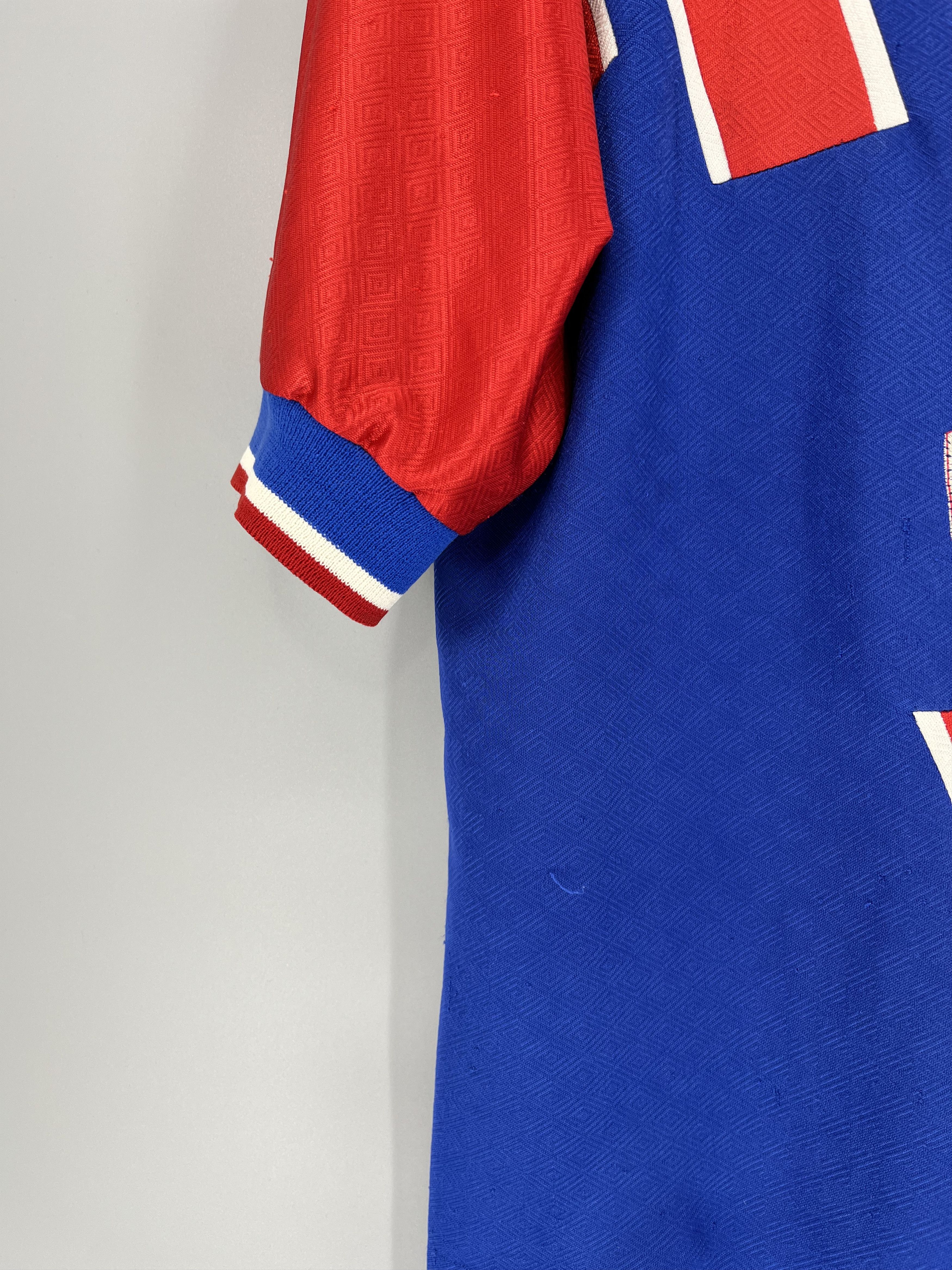 Vintage 70s Umbro Bayern Munchen Home Jersey Tee Shirt Rare Size US L / EU 52-54 / 3 - 7 Thumbnail