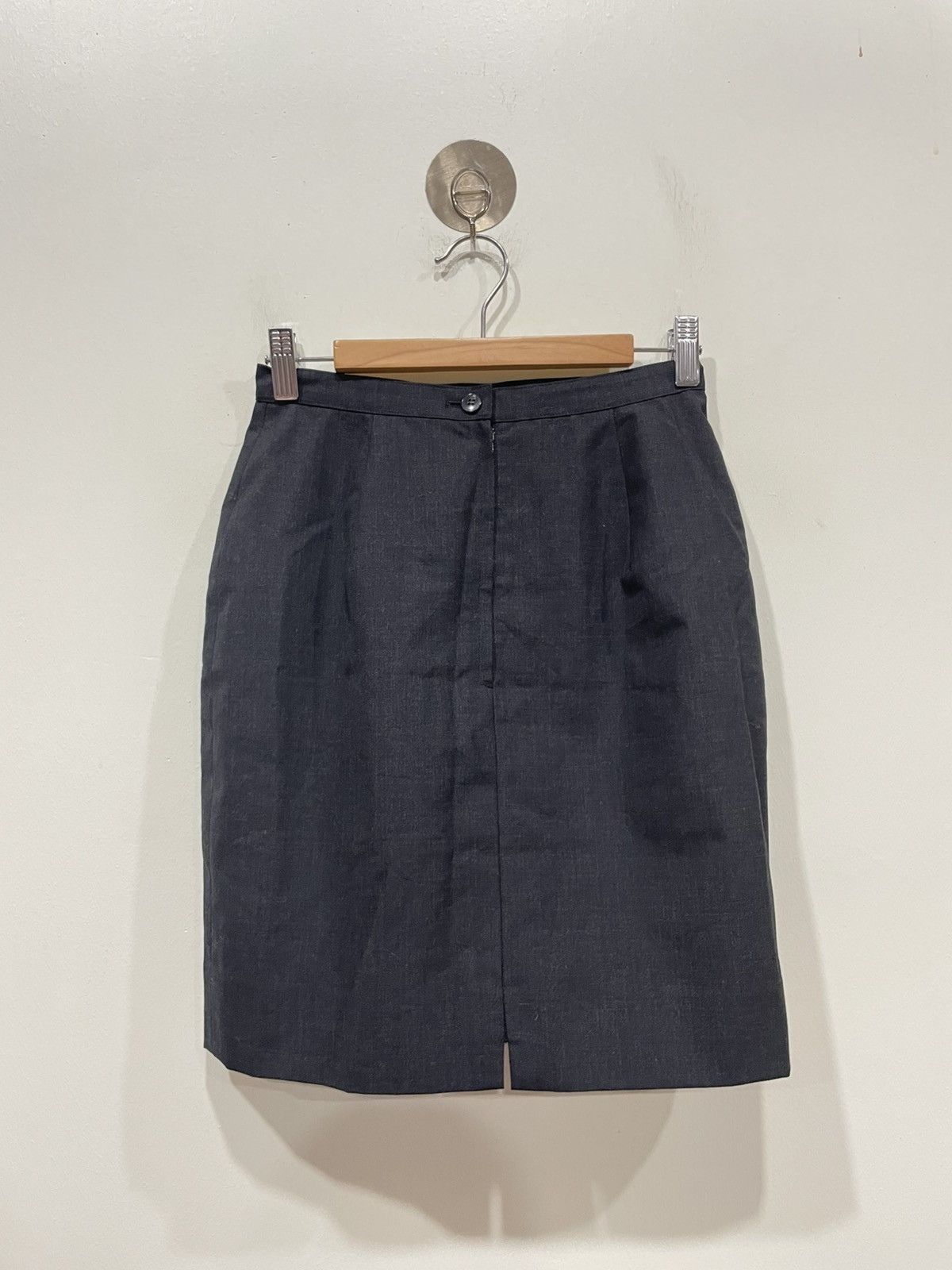 agnes b. Agnes B. Black Midi Skirt Size 25" / US 0 / IT 36 - 2 Thumbnail