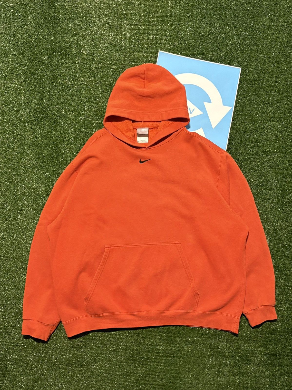 VINTAGE RARE NIKE ORANGE CENTER SWOOSH HOODIE