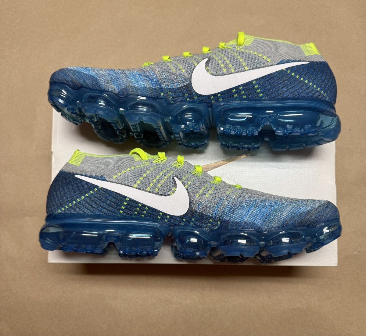 Nike Nike Air Vapormax Sprite men’s size 14 running shoes NEW! Size US 14 / EU 47 - 2 Thumbnail