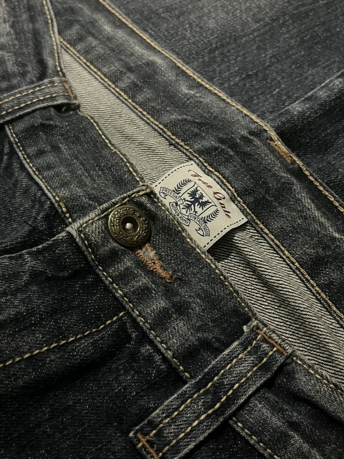 Japanese Brand × Le Grande Bleu (L.G.B.) × Tornado Mart Vintage Japanese Double Knee Multi Pocket Distressed Jeans Size US 31 - 11 Thumbnail