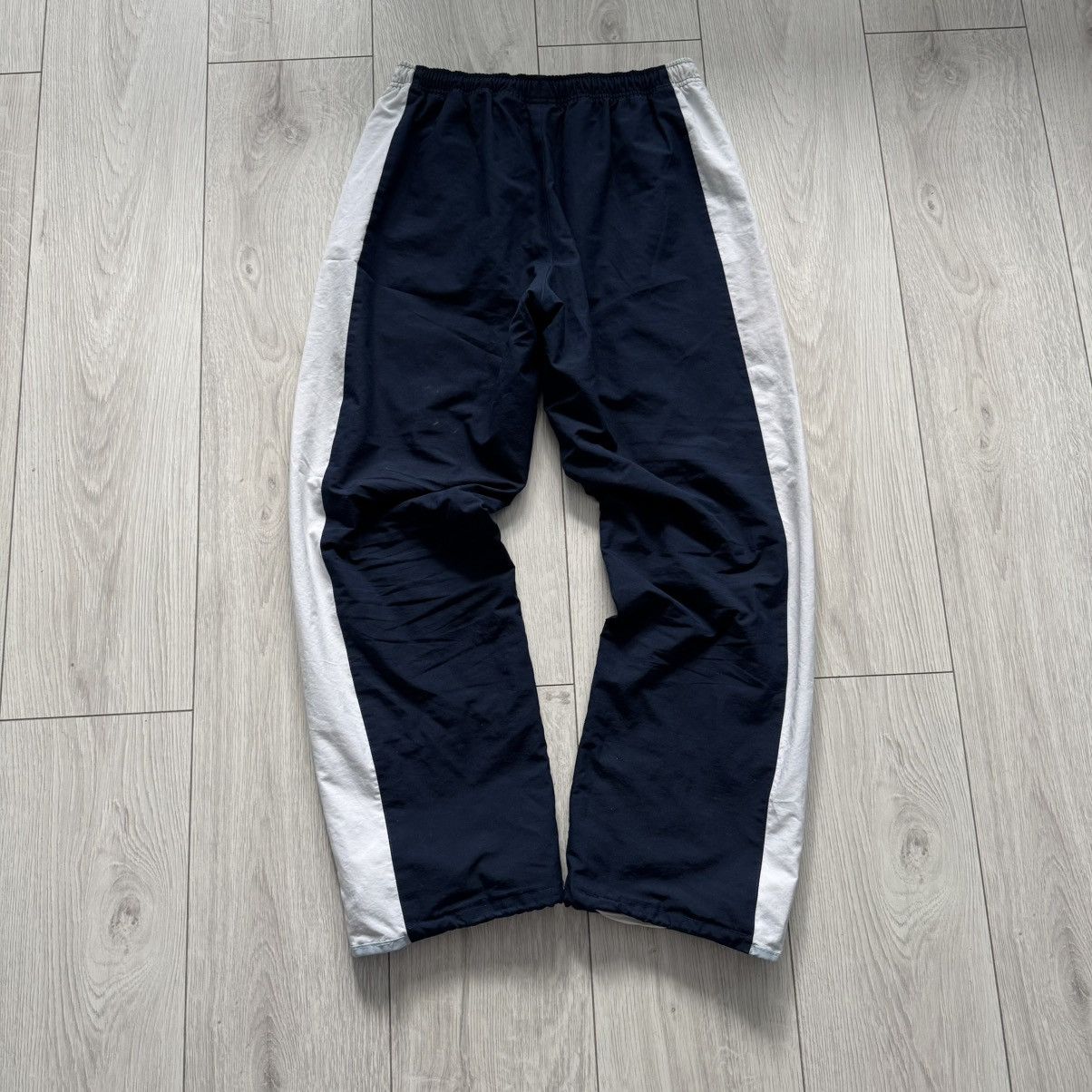 Nike Vintage nike track pants y2k gorpcore sweatpants parachute Size US 32 / EU 48 - 4 Thumbnail