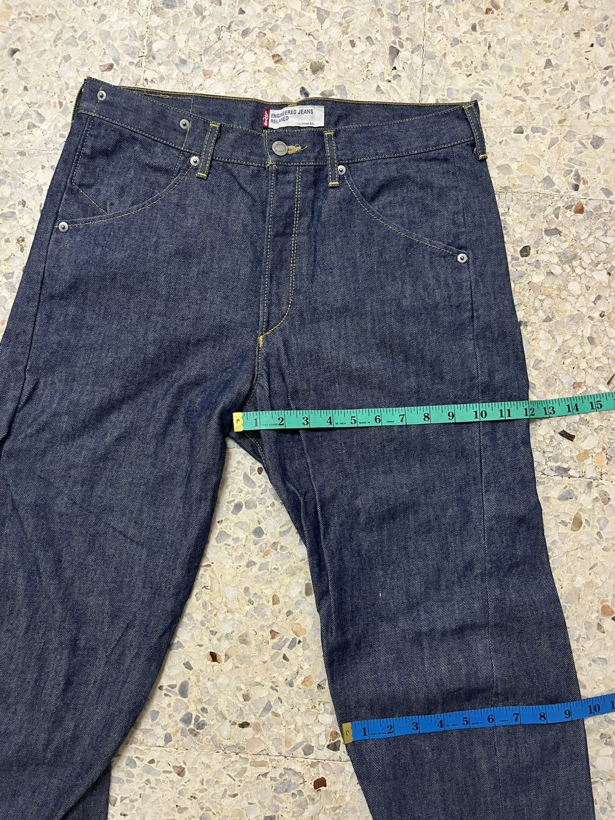 Levi's Vintage Clothing VINTAGE LEVI’S ENGINEERED RELAXED JEANS TWO-TONE ARCHIVE MIJ Size US 34 / EU 50 - 14 Thumbnail
