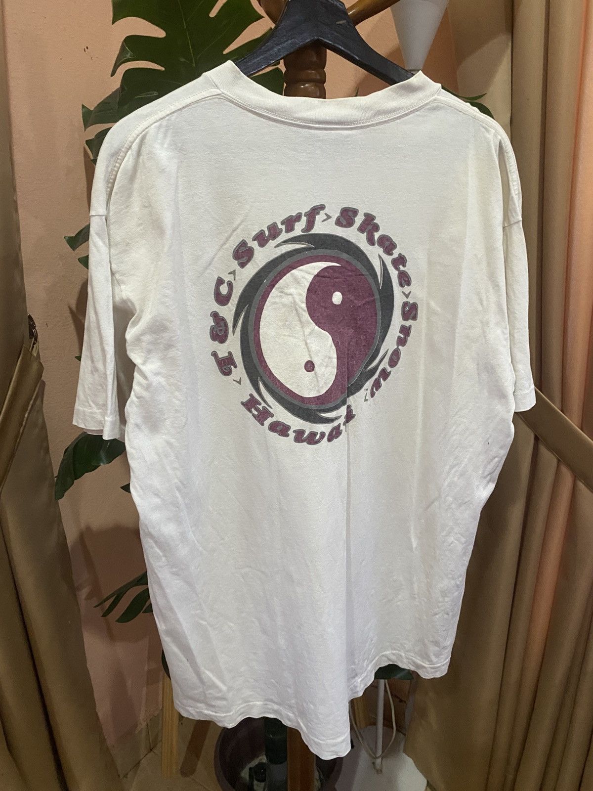 Other Vintage T&C Surf Designs Yin Yang Logo White T-Shirt in USA Size US XL / EU 56 / 4 - 8 Thumbnail