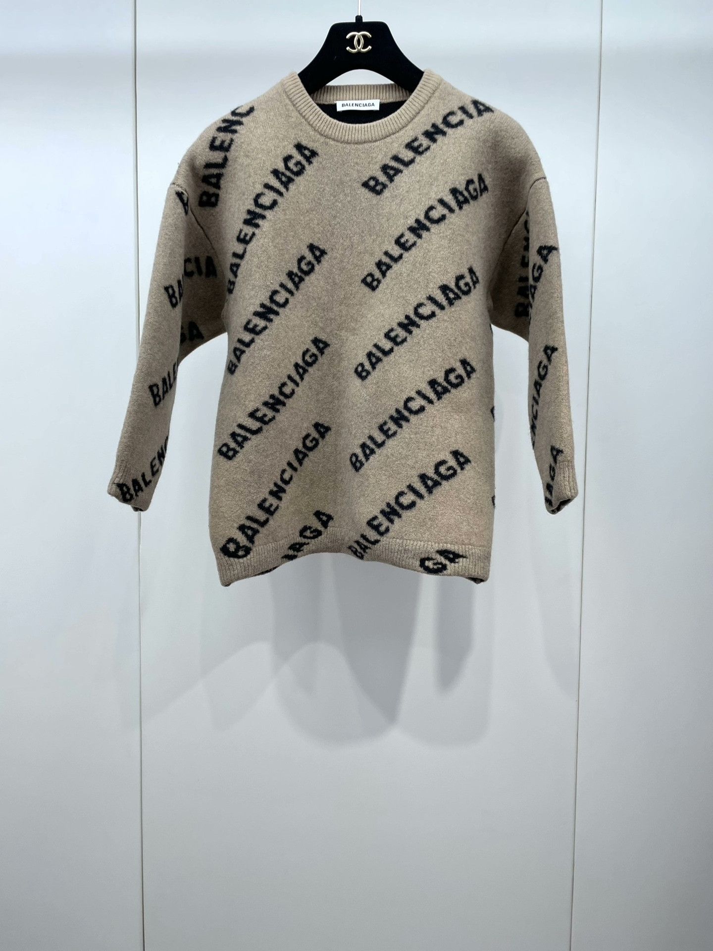Balenciaga Balenciaga Full Logo Knit Wool Sweater Size US M / EU 48-50 / 2 - 1 Thumbnail