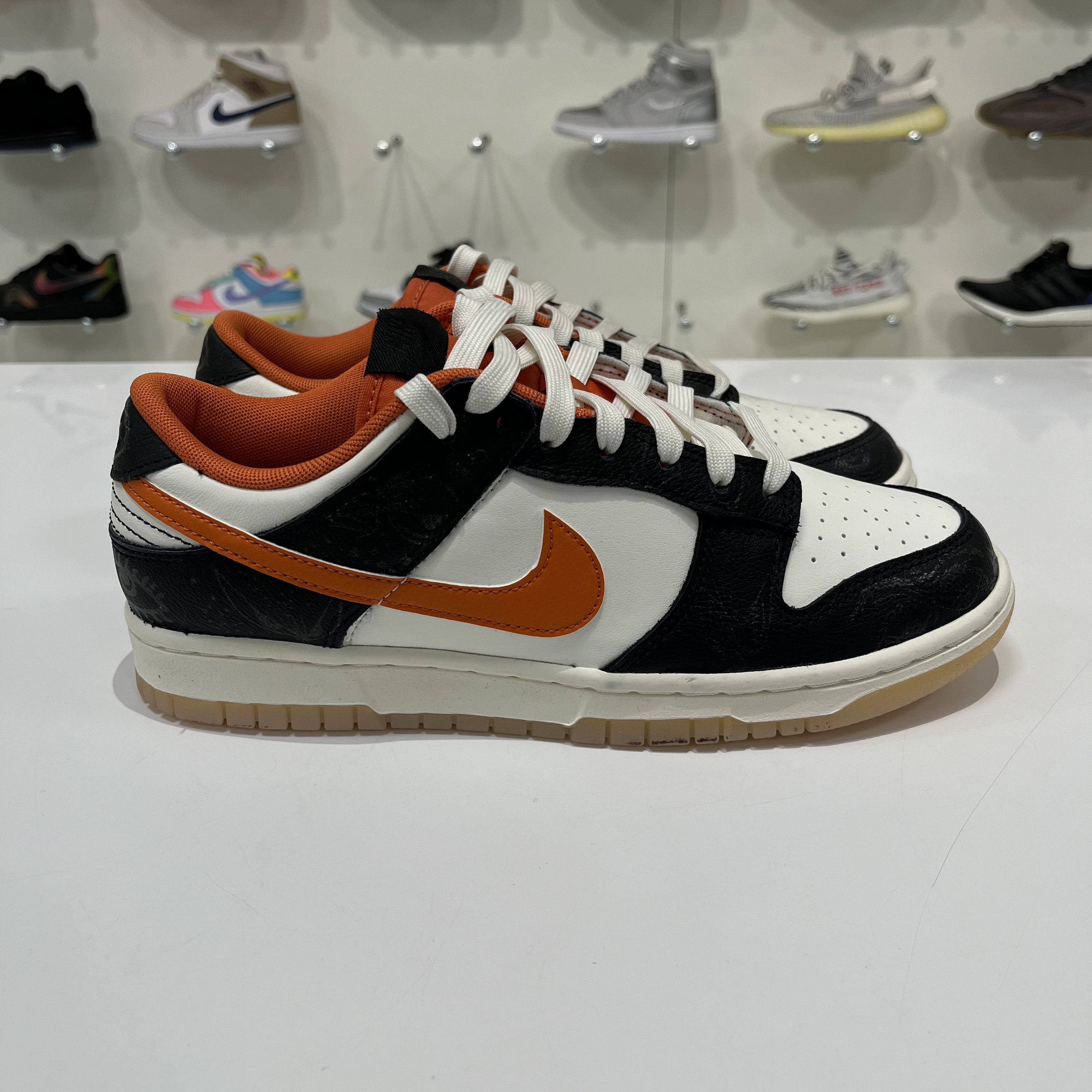 Nike Nike SB Dunk Low PRM Halloween 2021 Size US 8 / EU 41 - 4 Thumbnail
