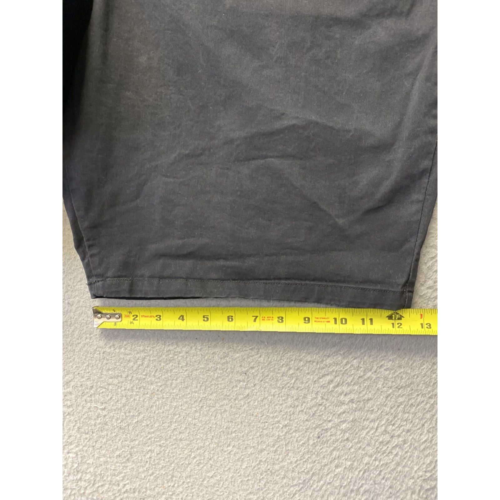 Gap VINTAGE Gap Chino Shorts Men Size 40 Black Casual Flat Front Cotton All Season Size US 40 / EU 56 - 6 Thumbnail