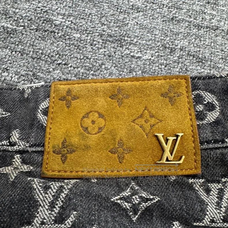 Louis Vuitton Louis Vuitton Distressed Embroidered Jeans. Size US 29 - 4 Thumbnail