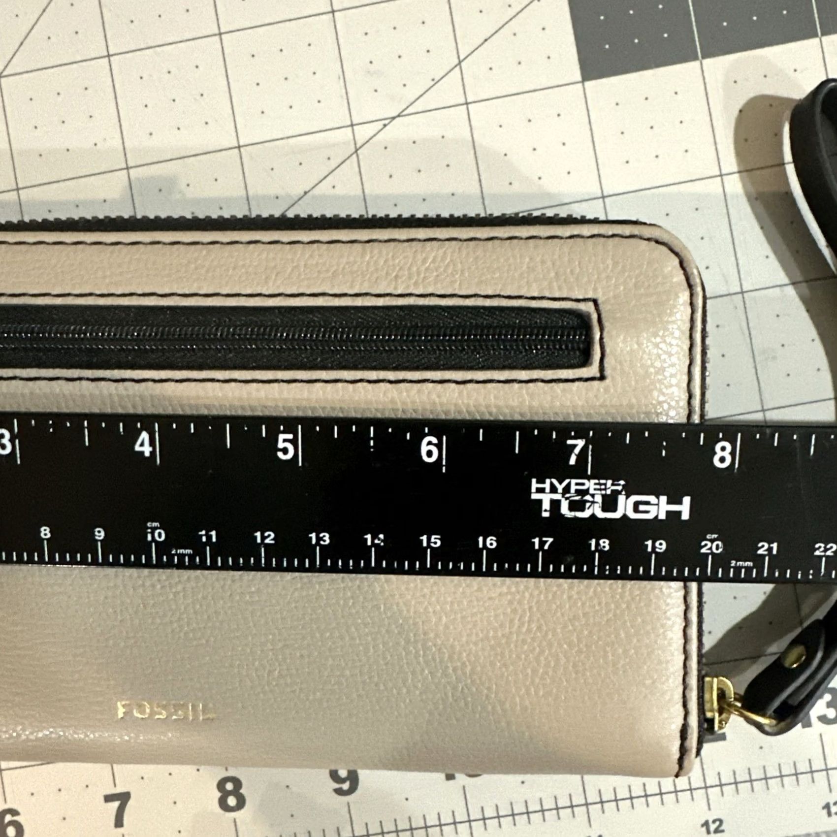 Fossil Fossil Jori RFID Zip Clutch Taupe Wallet Women Zip-Around Size ONE SIZE - 5 Thumbnail
