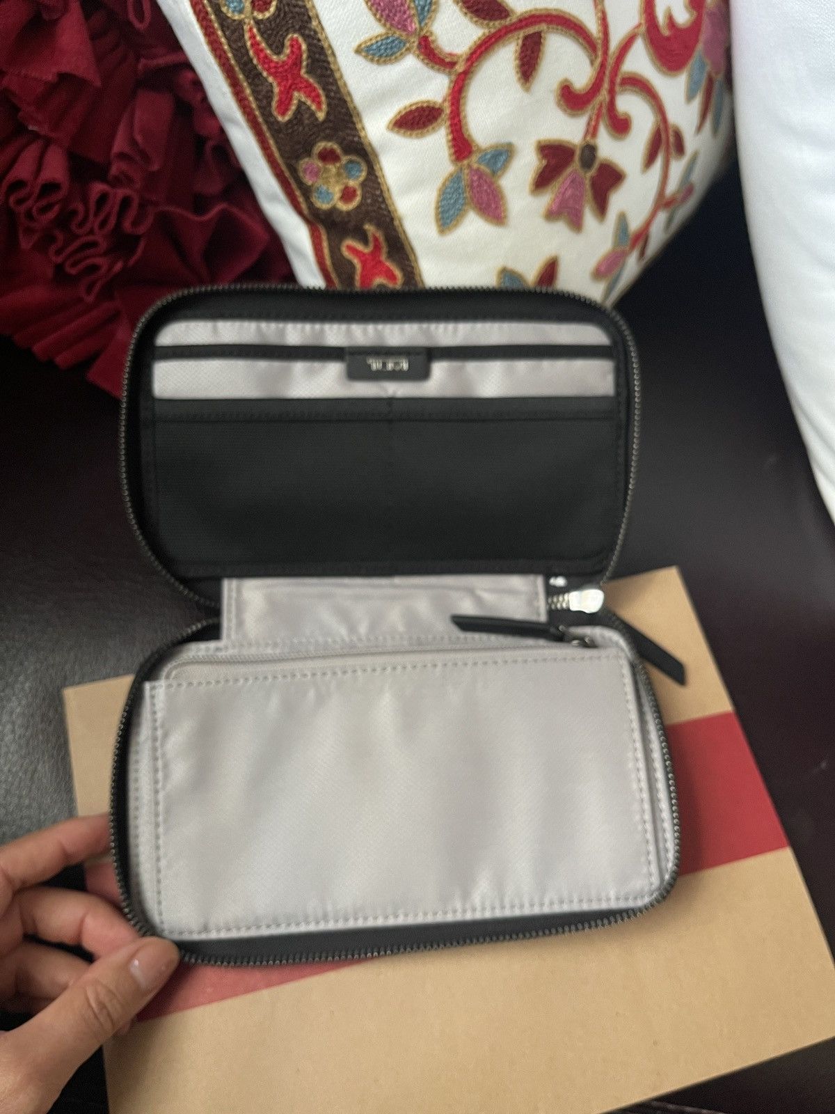 Tumi NWT TUMI Voyageur Small Zip Around Organizer Wallet Black Size ONE SIZE - 4 Thumbnail