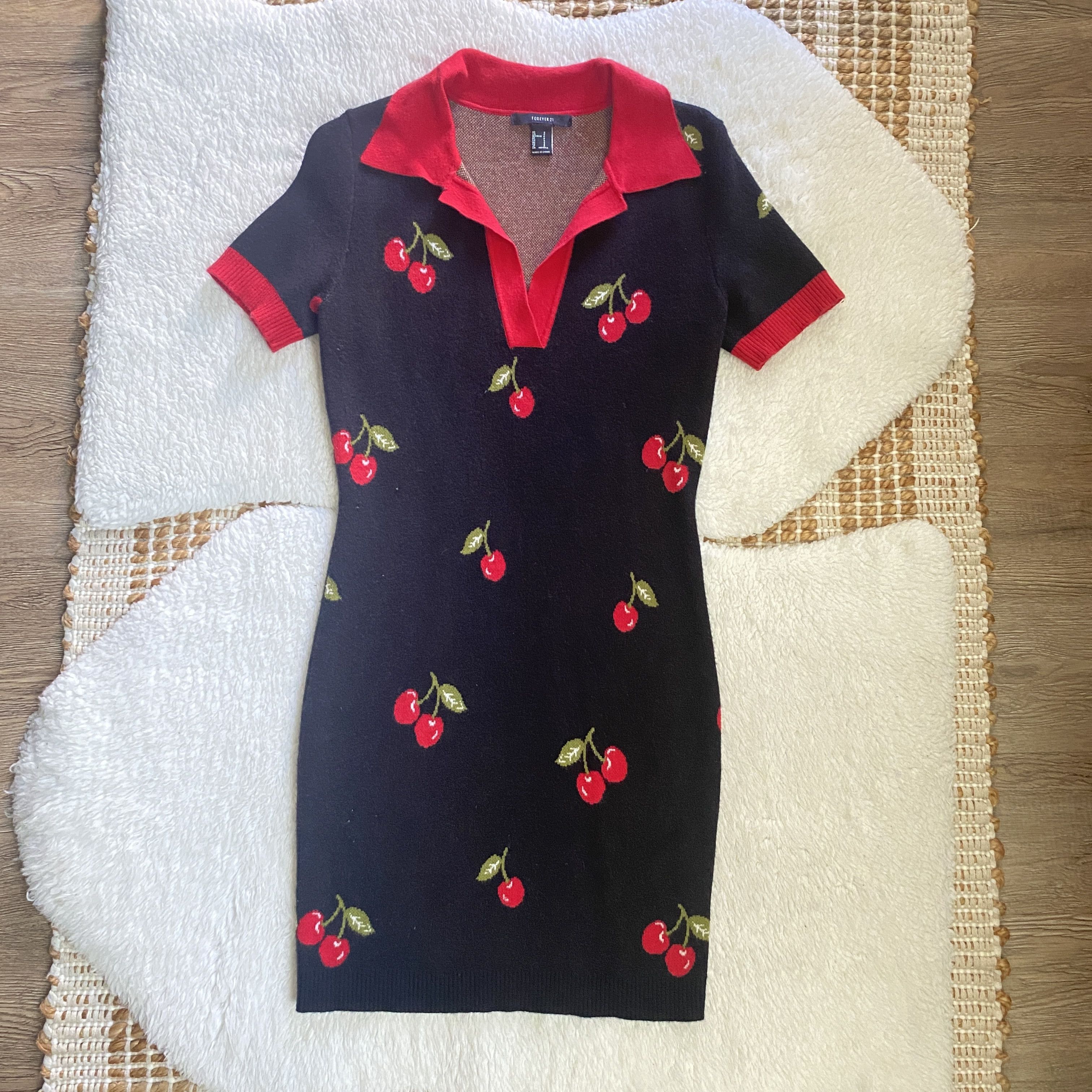 Forever 21 Forever 21 Cherry Split-Neck Sweater Dress – Size Small Size S / US 4 / IT 40 - 1 Thumbnail