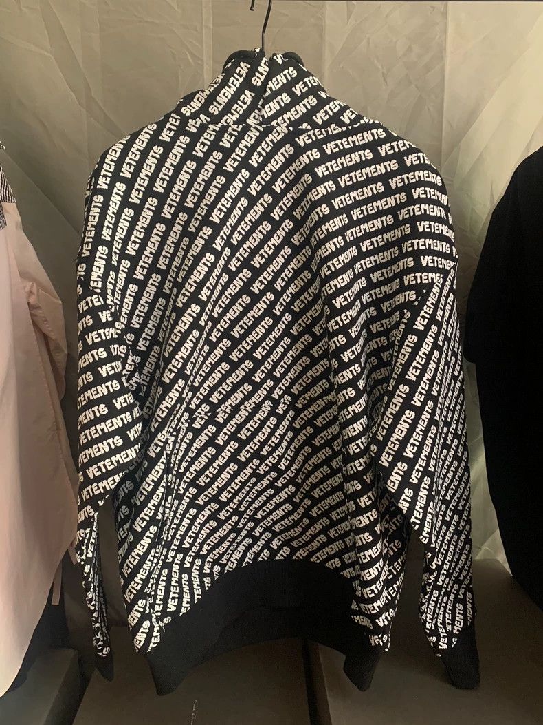 Vetements Vetements Barrage hoodie, not the fake one from China vete Size US S / EU 44-46 / 1 - 1 Thumbnail