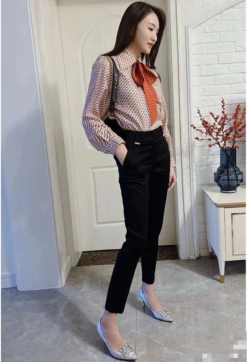 Gucci Gucci Silk horseshoe printed long-sleeved shirt 2501-Nextar Size US XXS / EU 40 - 9 Thumbnail
