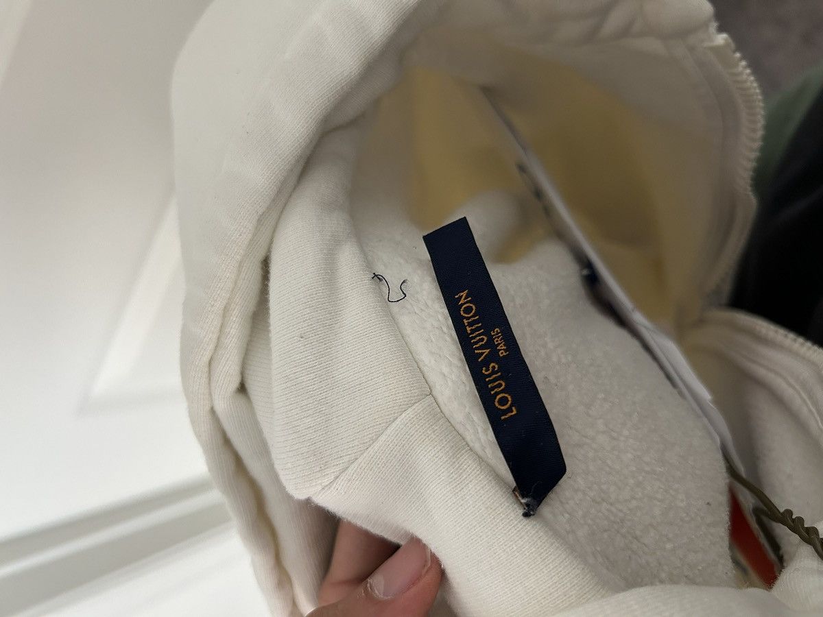 Louis Vuitton Louis Vuitton white 3D patched pocket half-zipped hoodie Size US L / EU 52-54 / 3 - 9 Thumbnail