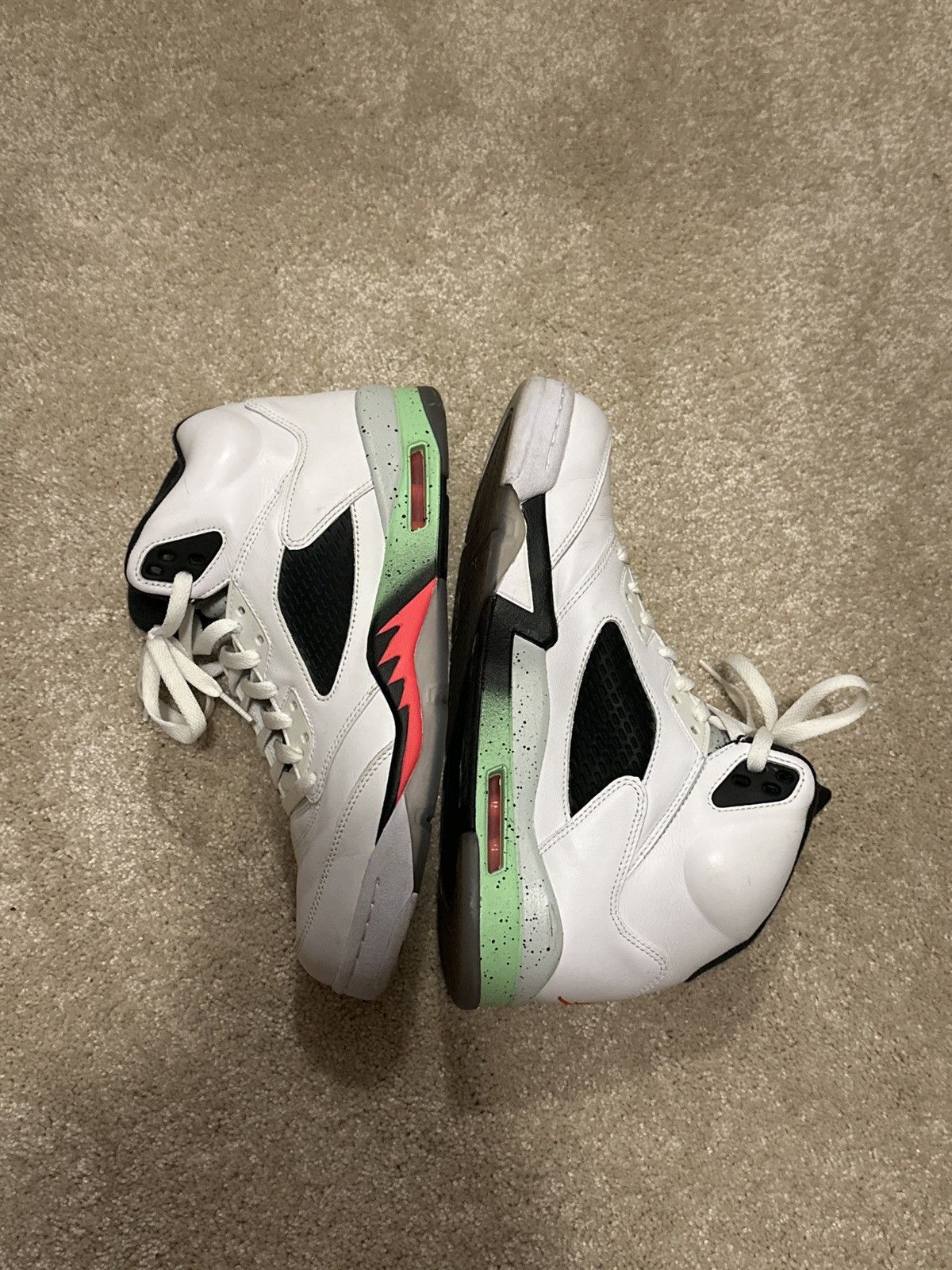 Jordan Brand Jordan 5 Retro Poison Green Size US 10.5 / EU 43-44 - 1 Thumbnail