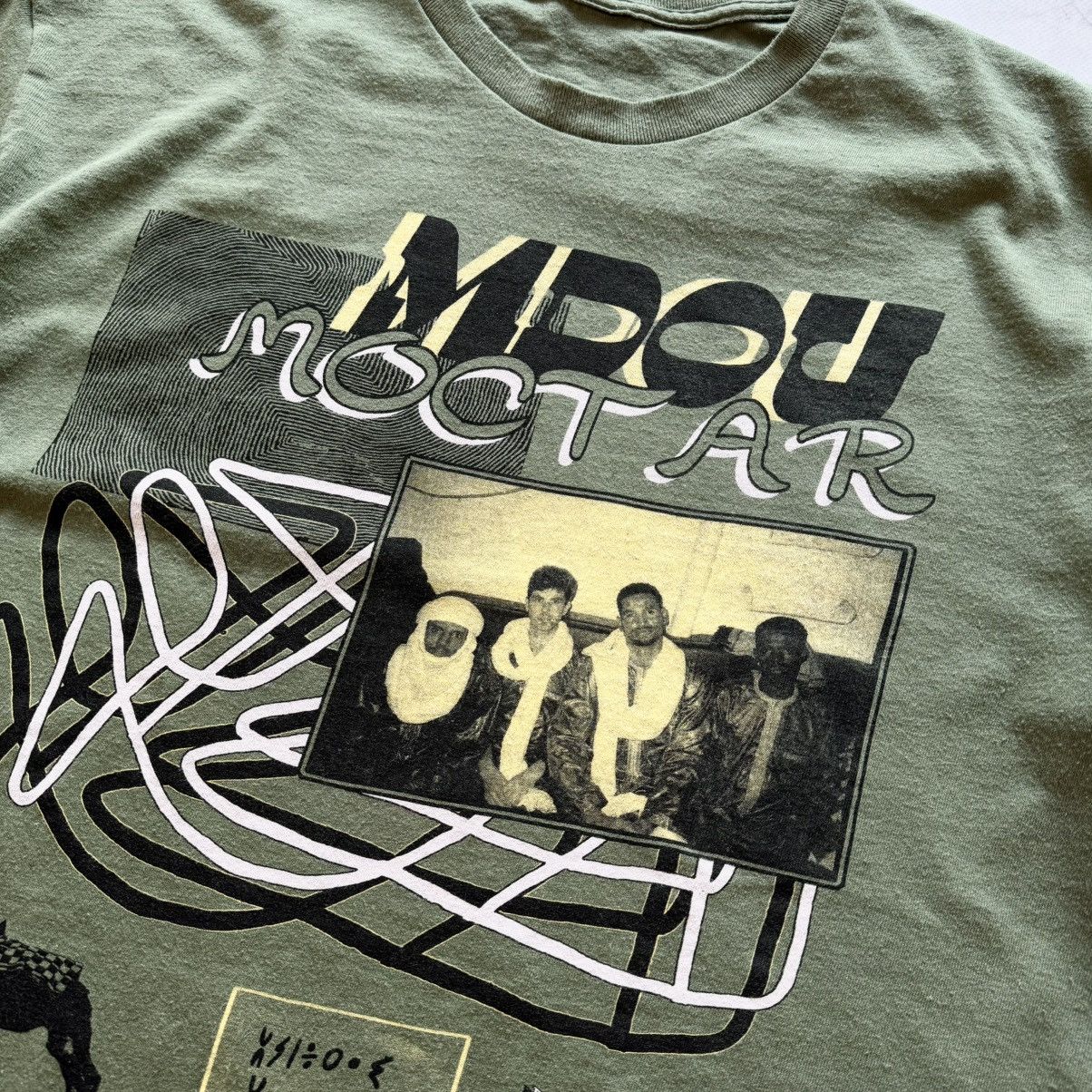 Band Tees Mdou Moctar Big Logo Band Y2K T-shirt Tee Size US L / EU 52-54 / 3 - 4 Thumbnail