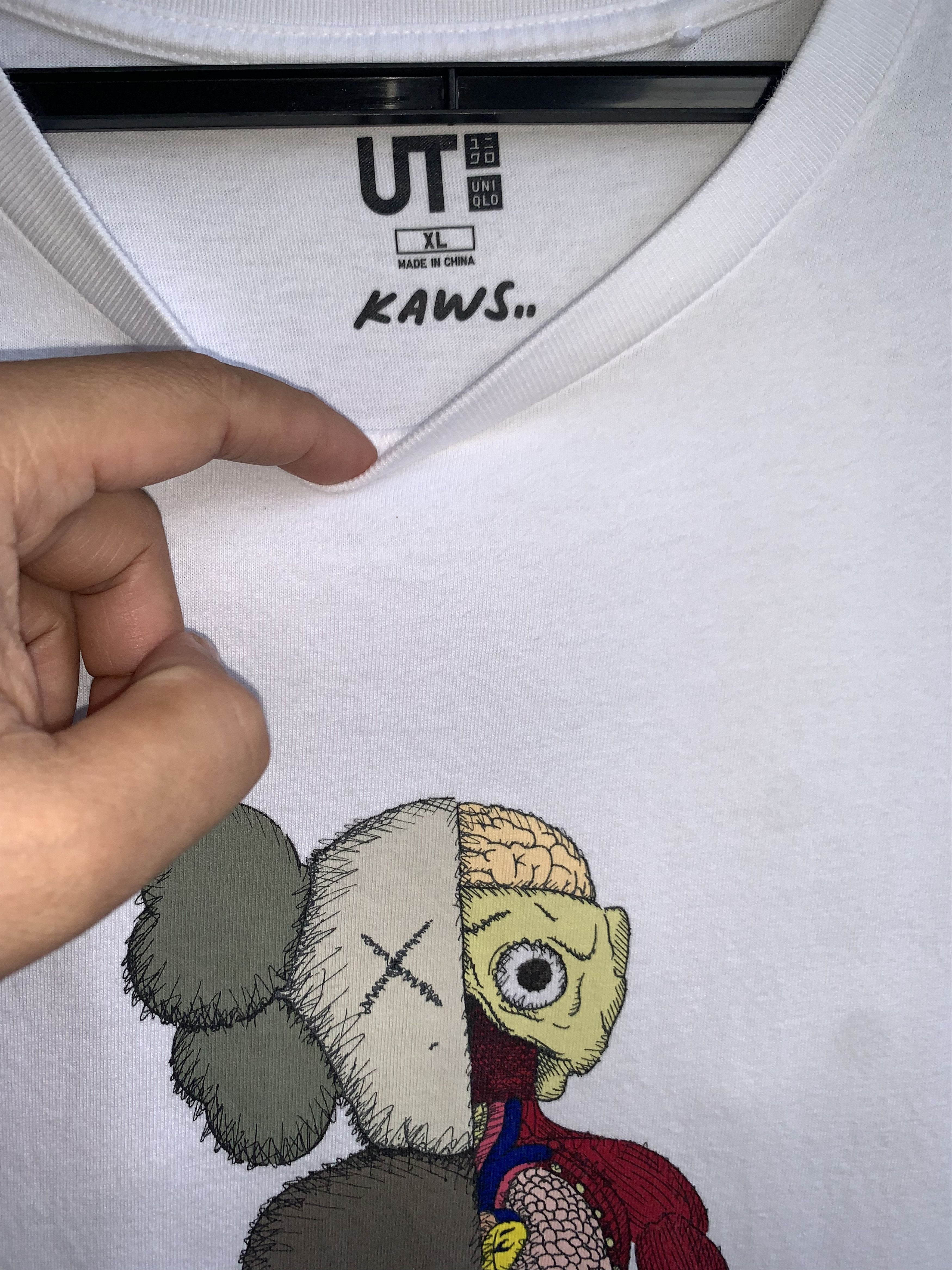 Kaws × Uniqlo Kaws Flayed Uniqlo Shirt Size US XL / EU 56 / 4 - 3 Thumbnail