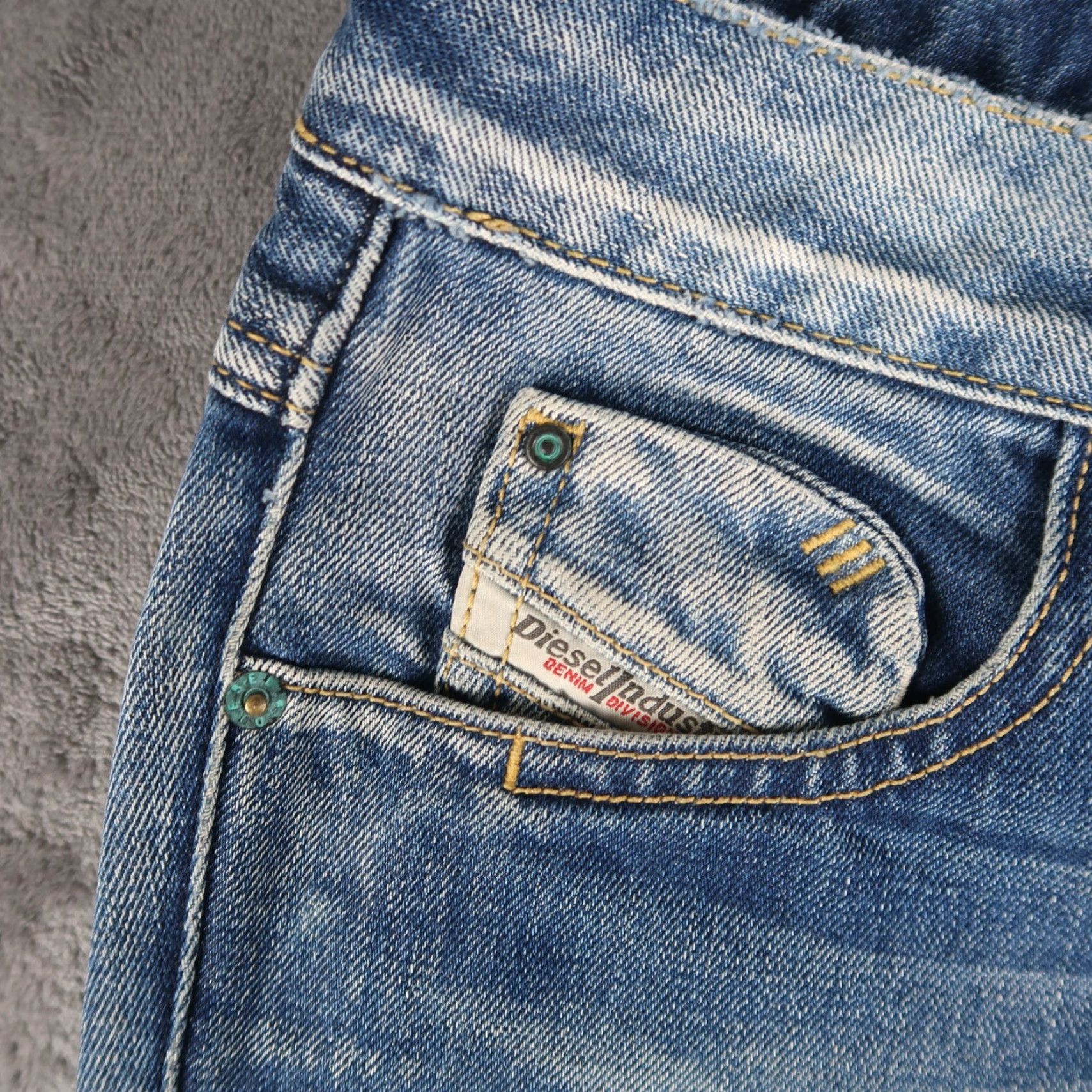 Diesel Diesel Jeans Slim Straight 29x33.5 Blue Denim Button Fly Italy Men Regular Size US 29 - 6 Thumbnail