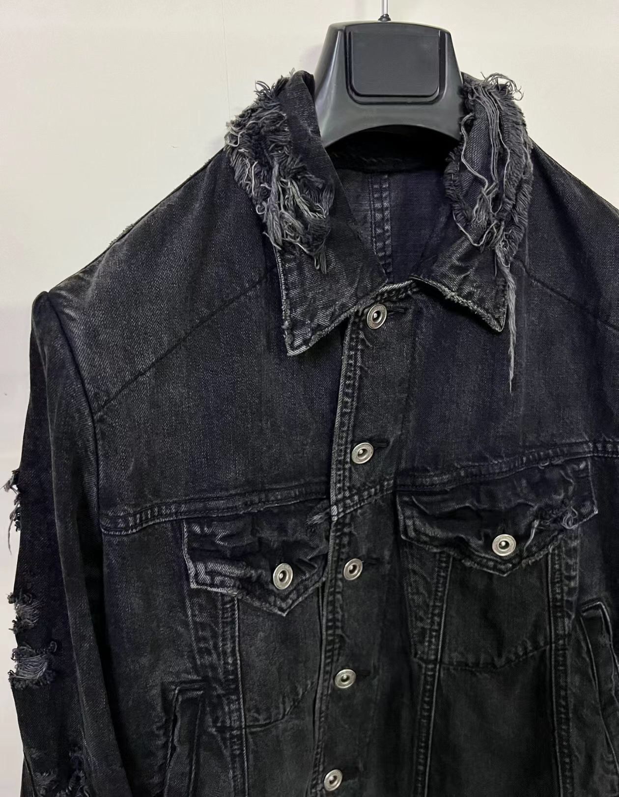 Julius Julius_7 Destruction denim jacket 2412-Nextarrow Size US S / EU 44-46 / 1 - 5 Thumbnail