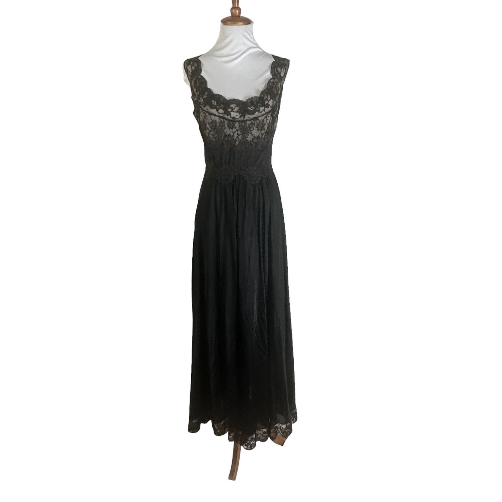 Vintage Vintage 1960s Black Lace Full Length Maxi Nightgown S/M Size S / US 4 / IT 40 - 1 Thumbnail
