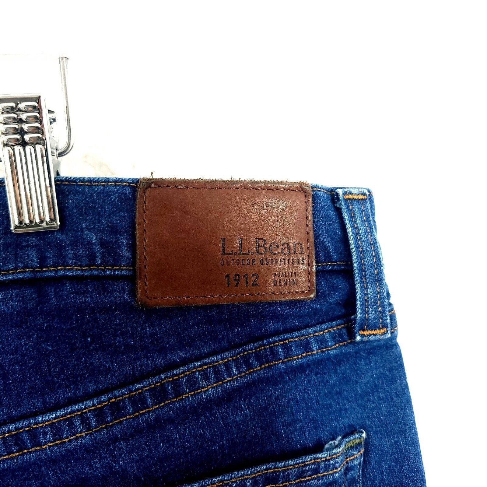 L.L. Bean L.L. Bean Standard Fit Blue Mid Rise Jeans 42/29 Size US 42 / EU 58 - 4 Thumbnail