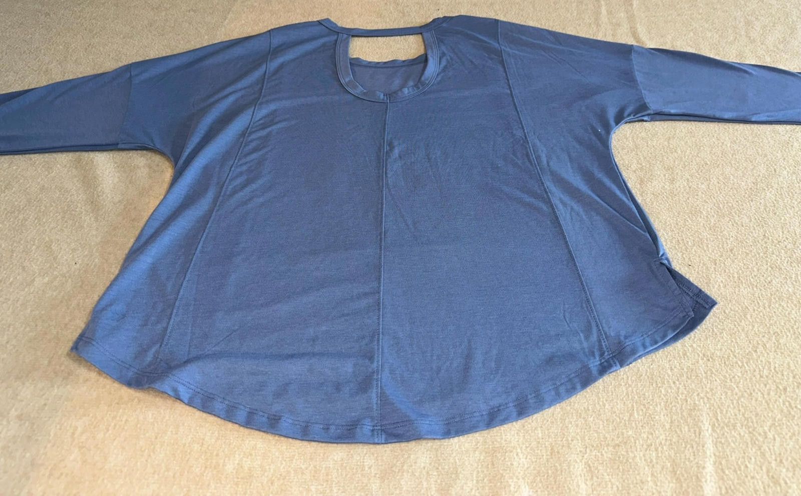 Designer Long Sleeve Athletic Shirt – Size L, UV Protection Size L / US 10 / IT 46 - 9 Thumbnail