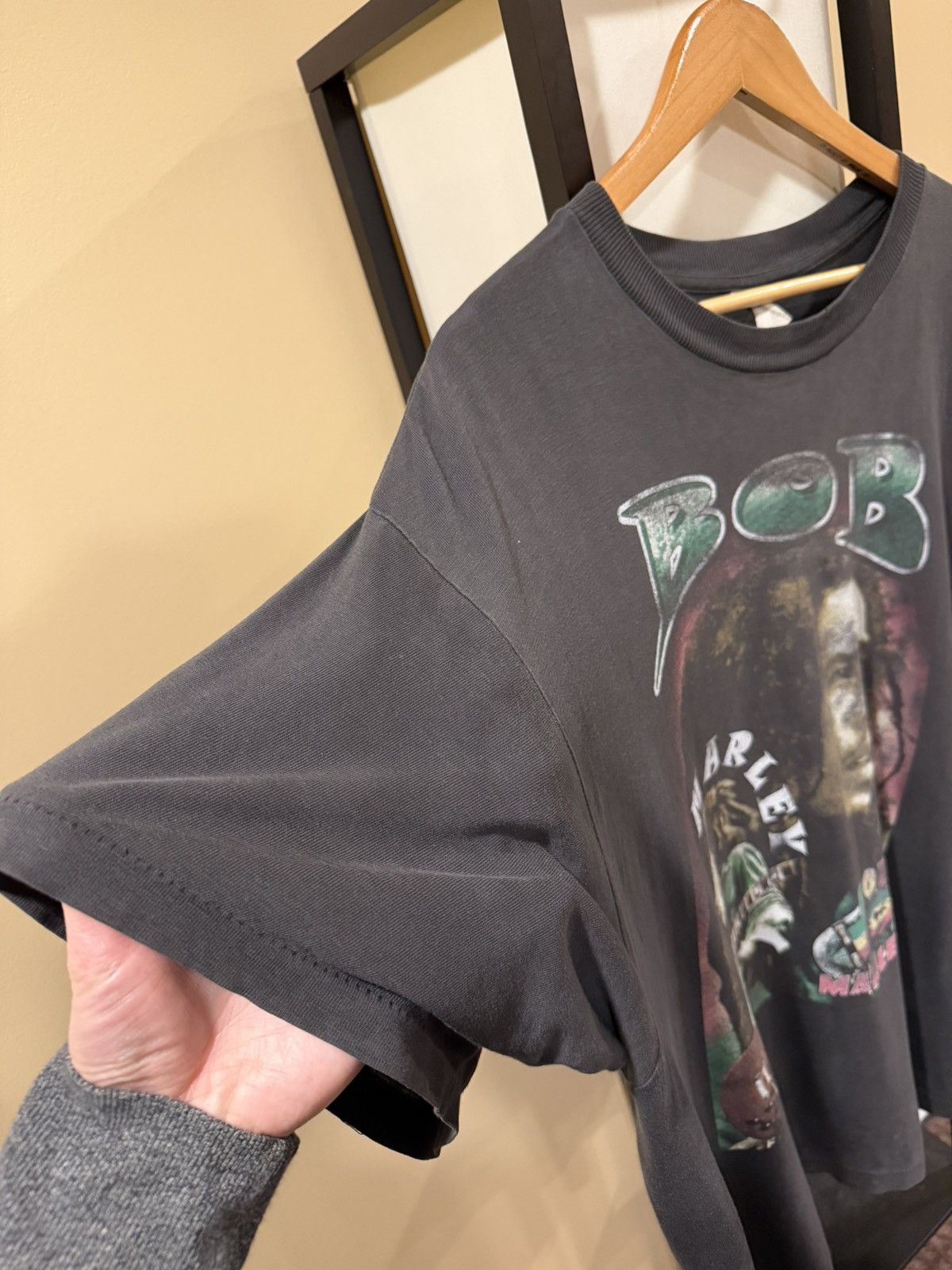 Vintage Vintage Bob Marley 90s One Love Memorial Faded T-Shirt Size US XXL / EU 58 / 5 - 2 Thumbnail