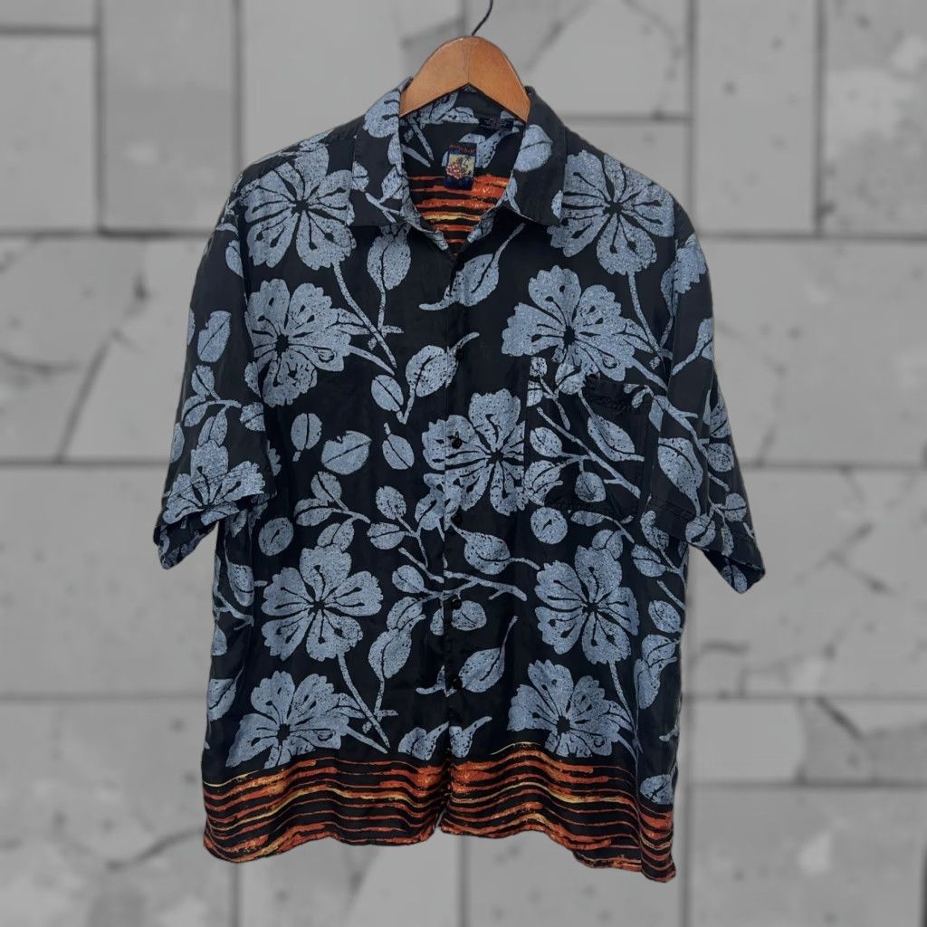 Vintage VINTAGE Montage Hawaiian Shirt Men L 100% Silk Blue Short Sleeve Button-Up Mens Hawaiian 90s Size US L / EU 52-54 / 3 - 1 Thumbnail