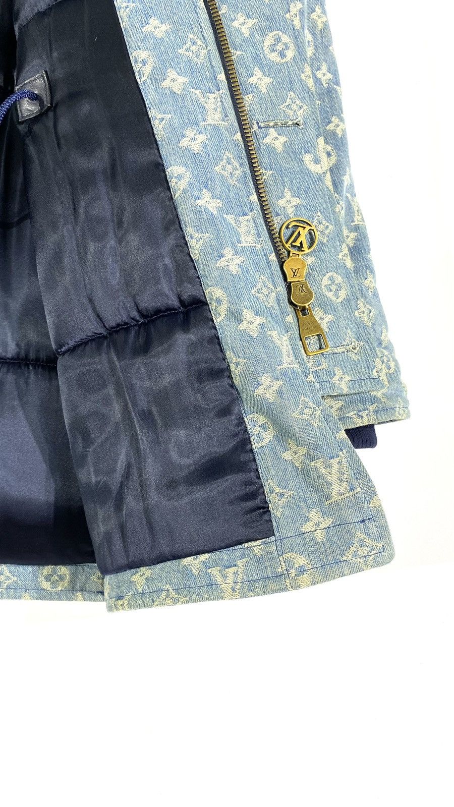 Louis Vuitton × Supreme Louis Vuitton X Supreme 46 Parka Denim Blue Monogram Size US S / EU 44-46 / 1 - 6 Thumbnail