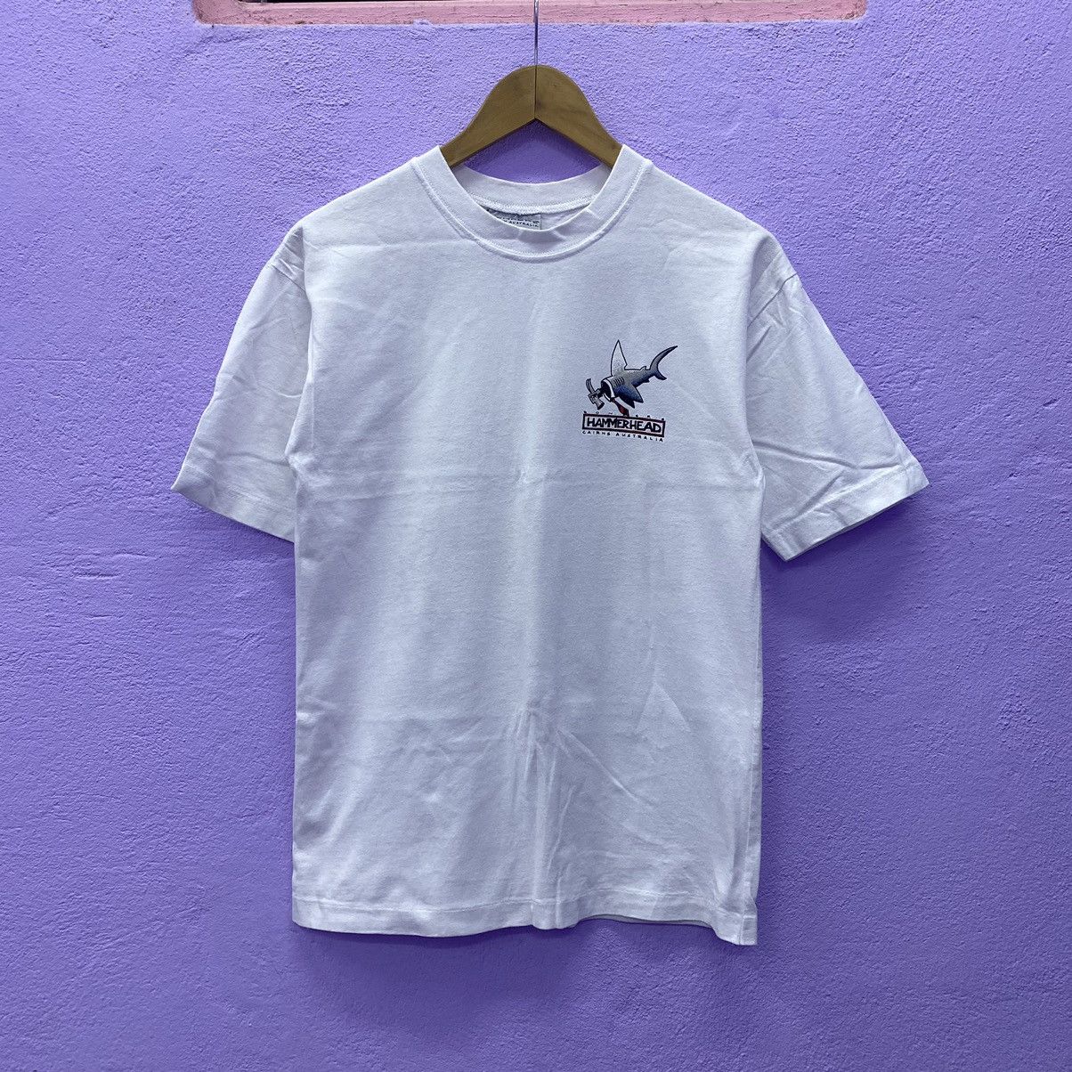 Vintage Vintage 1995 Bonkers Hammerhead Cairns Australia White Tee Size US S / EU 44-46 / 1 - 4 Thumbnail