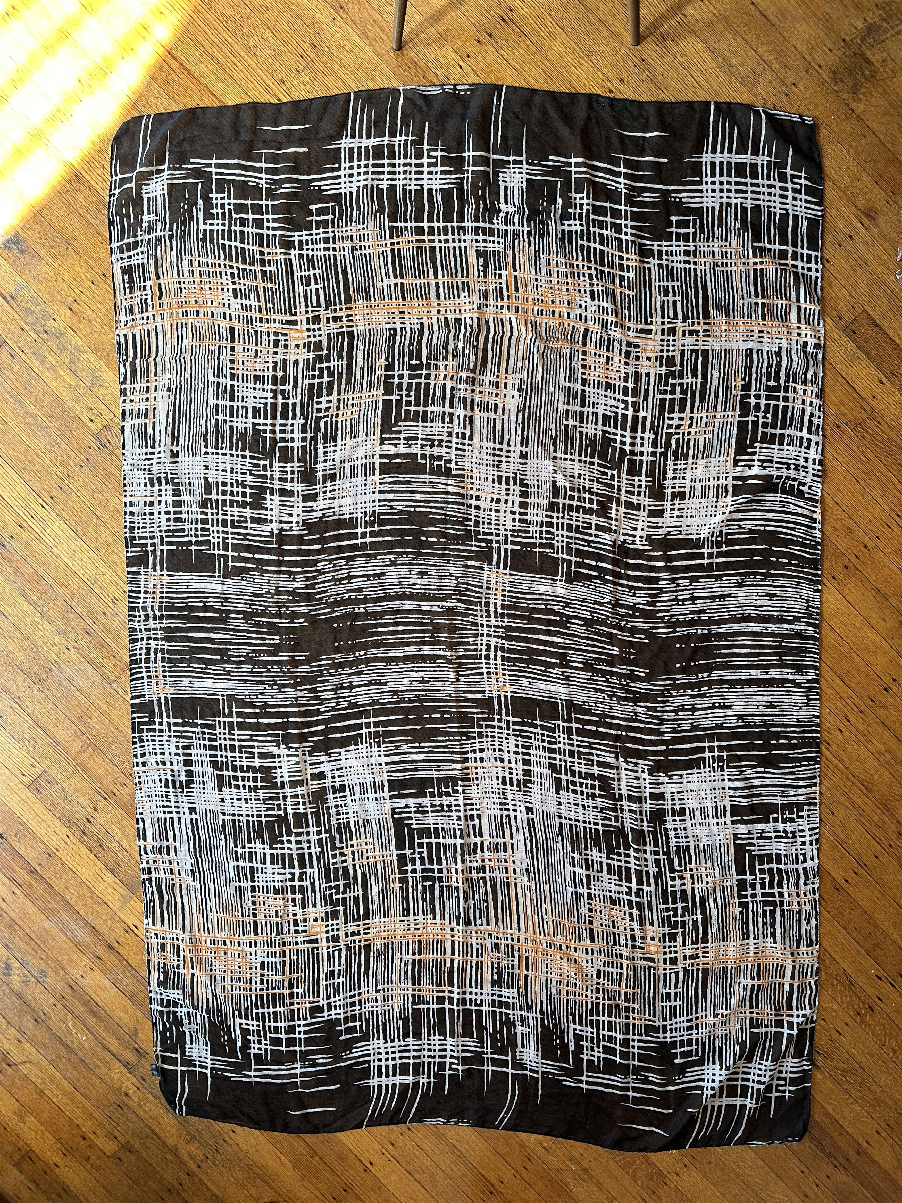 Karmaloop Beautiful patterned scarf/wrap - 74" x 50" 100% polyester Size ONE SIZE - 5 Thumbnail