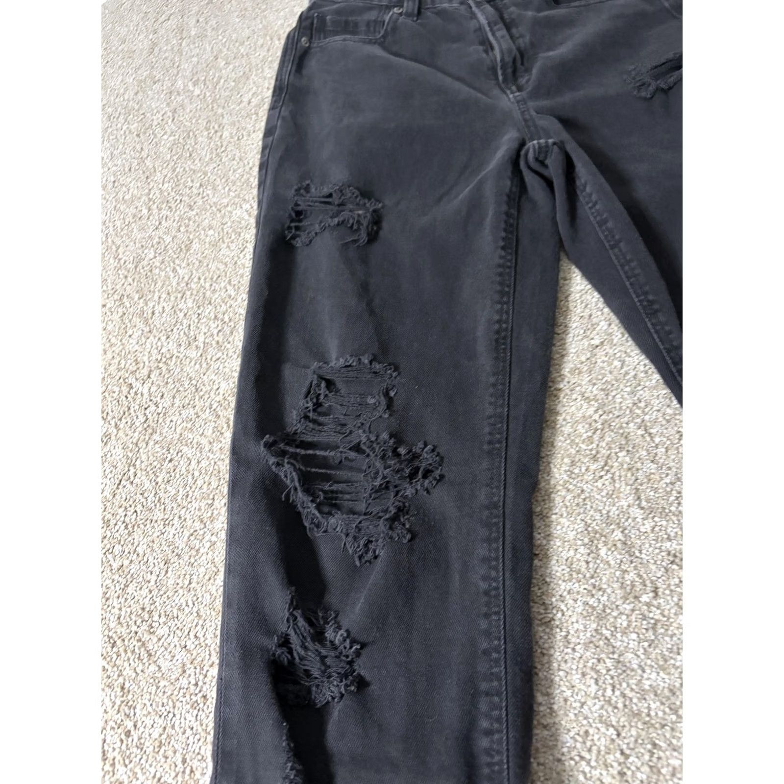 American Eagle Outfitters American Eagle Womens Jeans Mom 16 Black Charcoal High Rise Distressed 34x28 Size 38" / US 16 / IT 52 - 4 Thumbnail