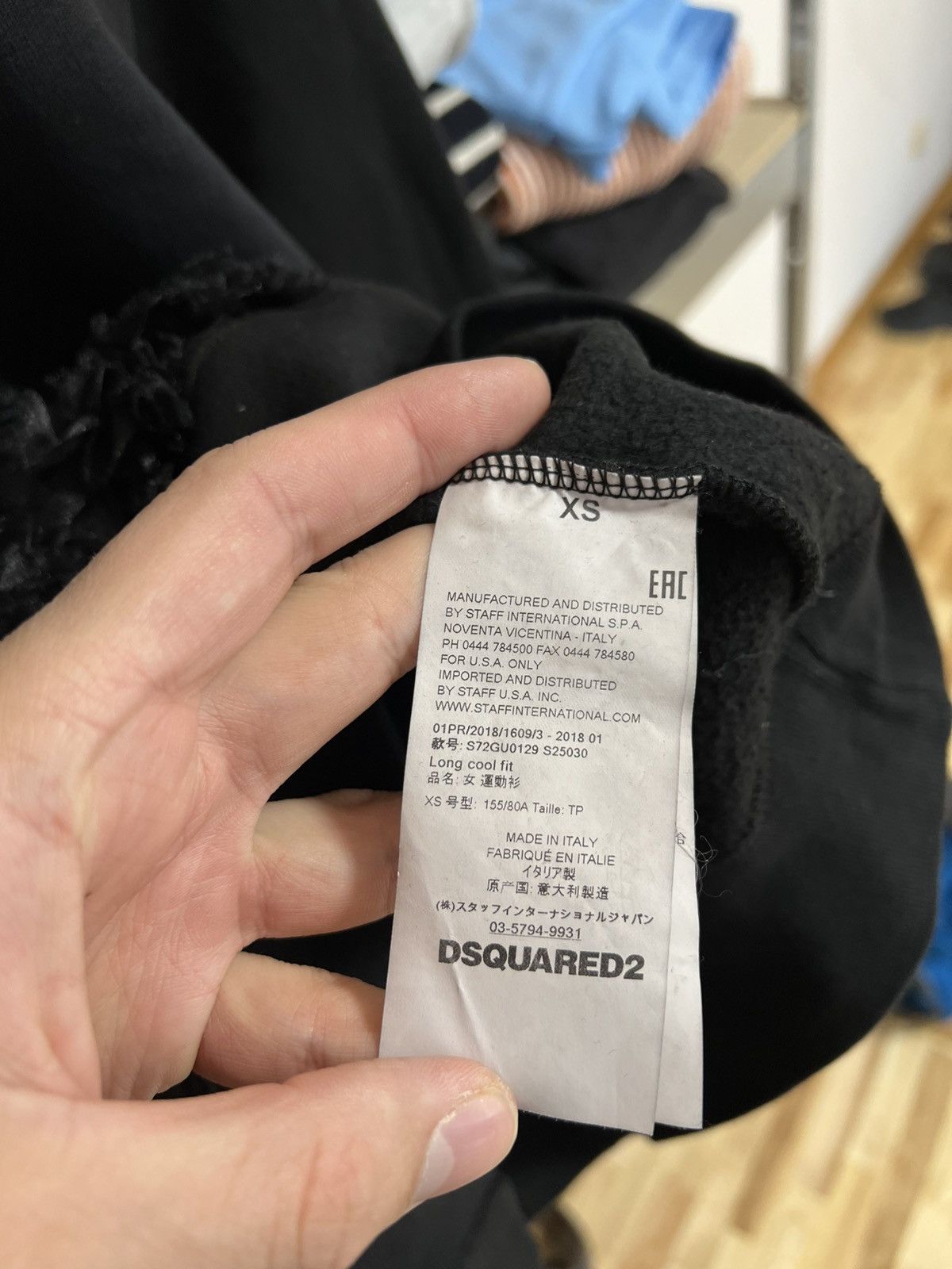 Dsquared2 Dsquared2 Cropped Sweatshirt Black Size XS Made In Italy Size XS / US 0-2 / IT 36-38 - 4 Thumbnail
