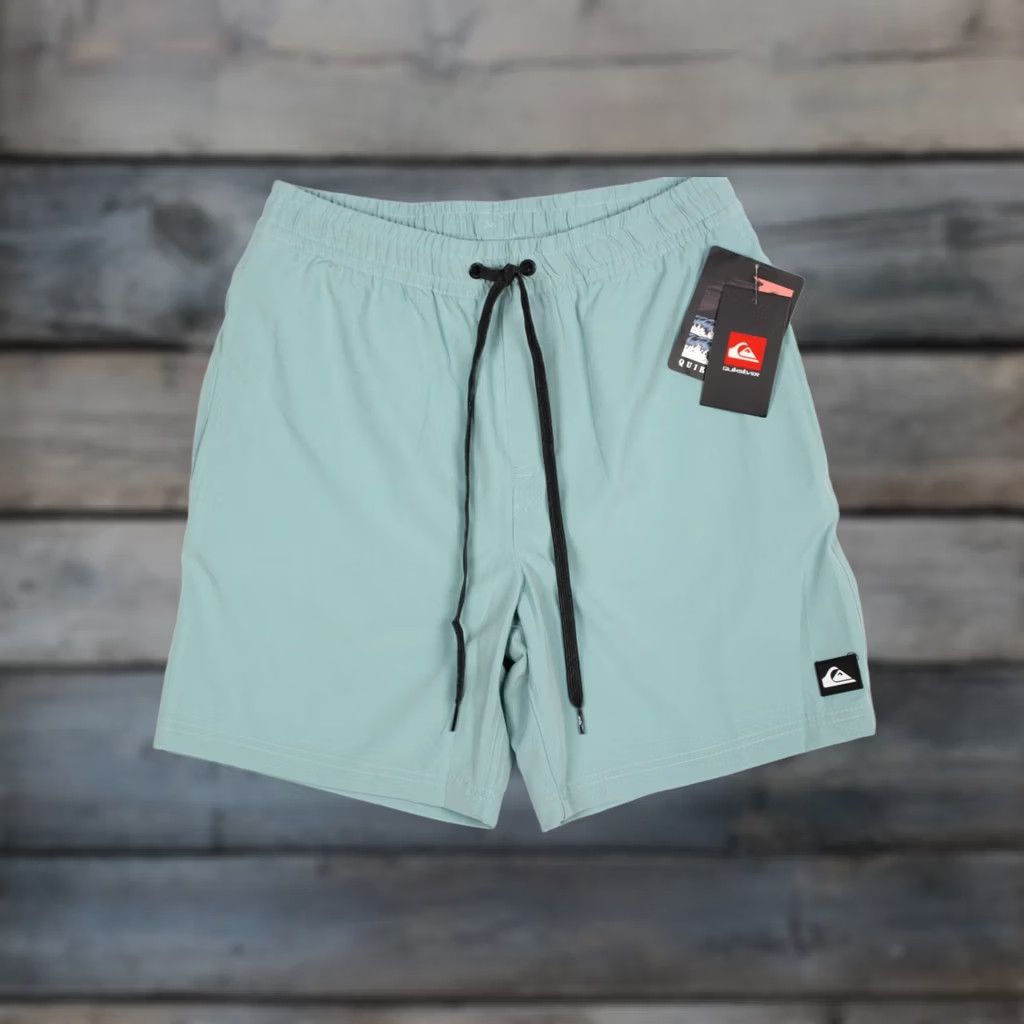 Quiksilver Quiksilver Men's Everyday Solid 17" Swim Trunks Boxer Lined S Jade Gray Jade Gray Solid 17" Swim Trunks Size 36R - 1 Preview