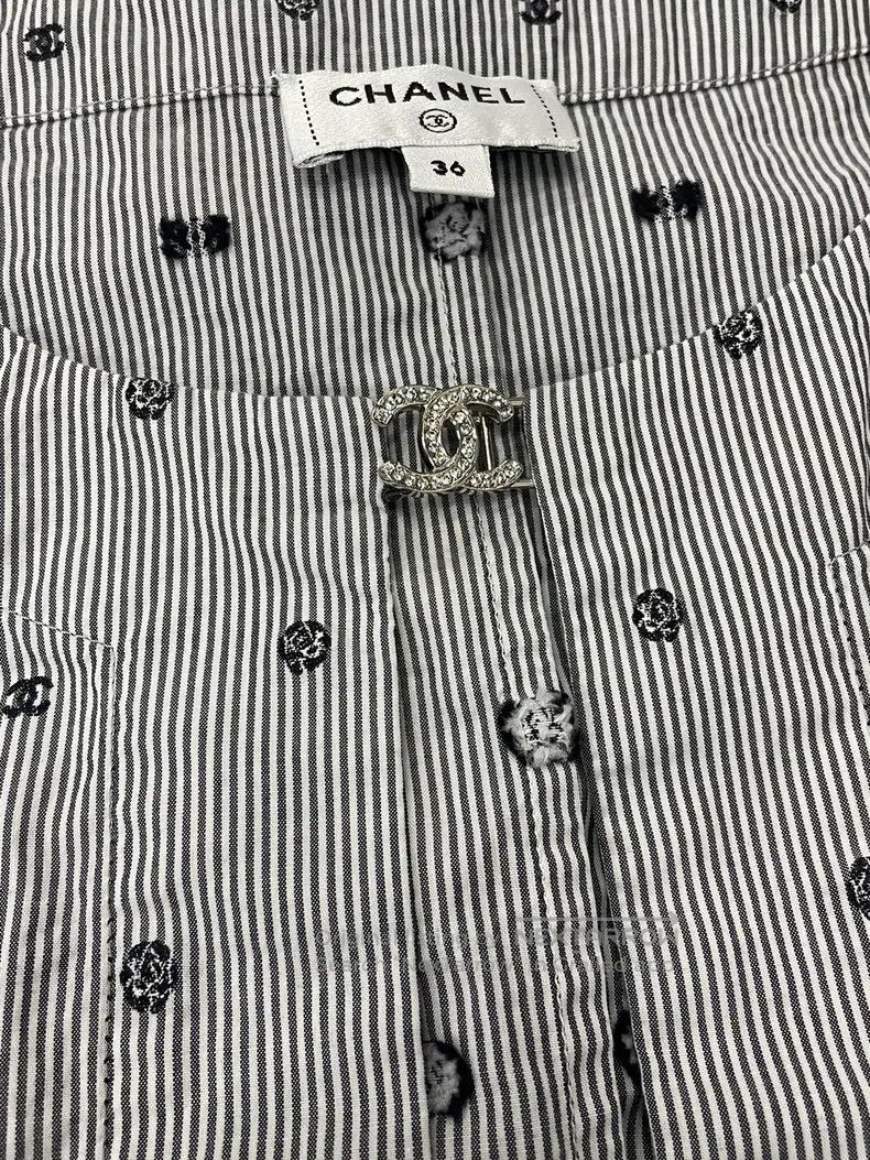 Chanel Chanel Black and white colour block striped embroidered lo Size XS / US 0-2 / IT 36-38 - 2 Thumbnail
