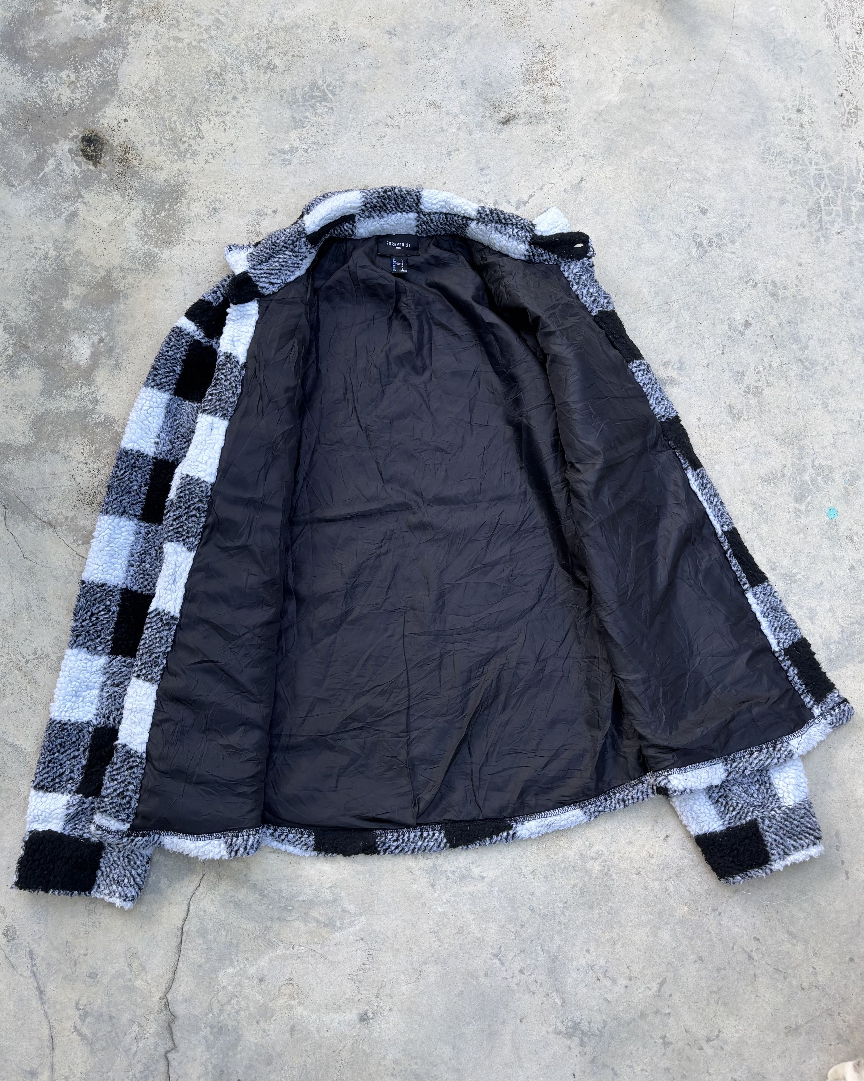 Forever 21 Black & White Sherpa Fleece Checkered Overshirt Size US M / EU 48-50 / 2 - 8 Thumbnail