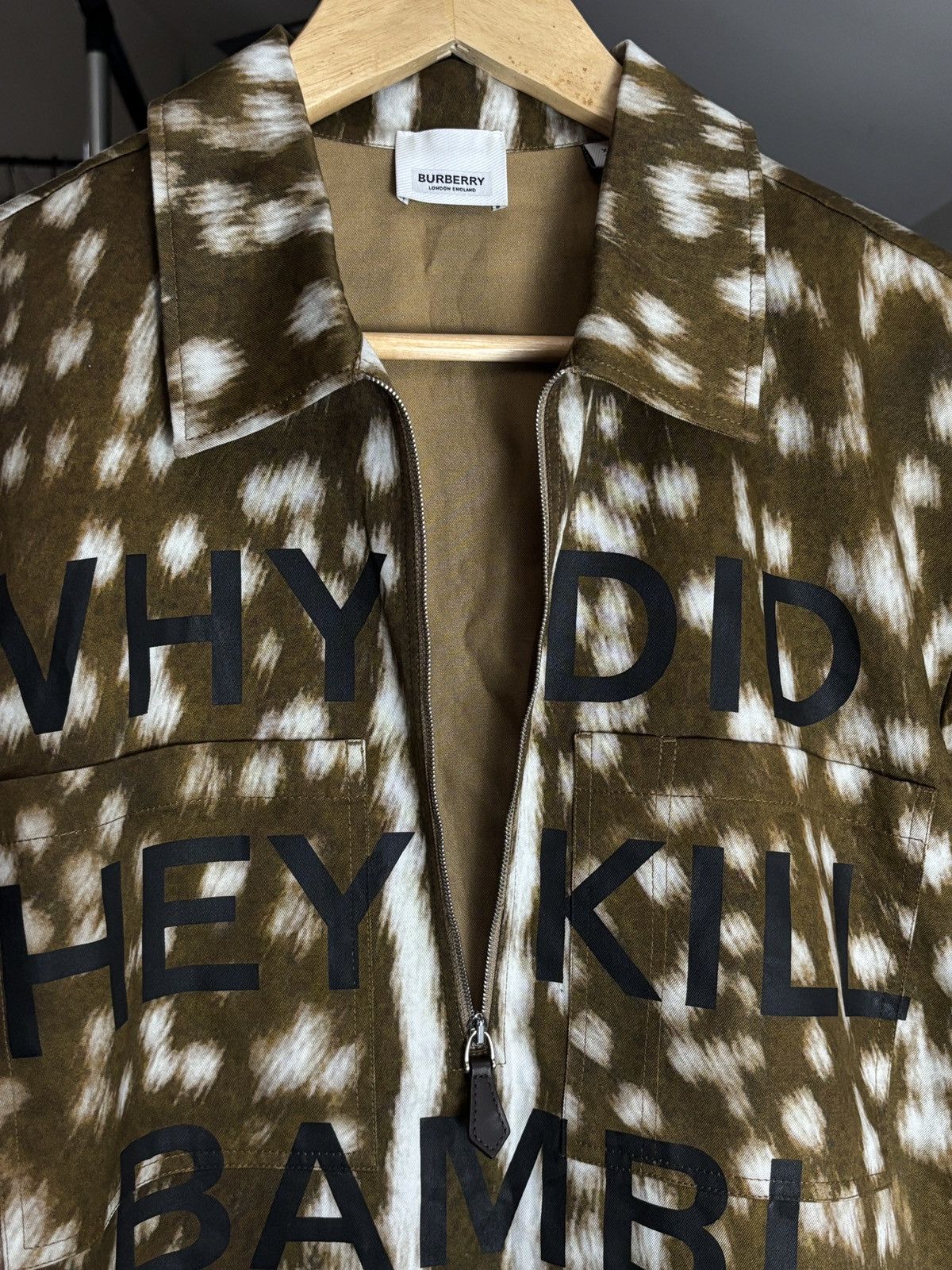 Burberry Burberry F/W2019 Runway Zip Shirt Why Did They Kill Bambi Size US XS / EU 42 / 0 - 4 Thumbnail