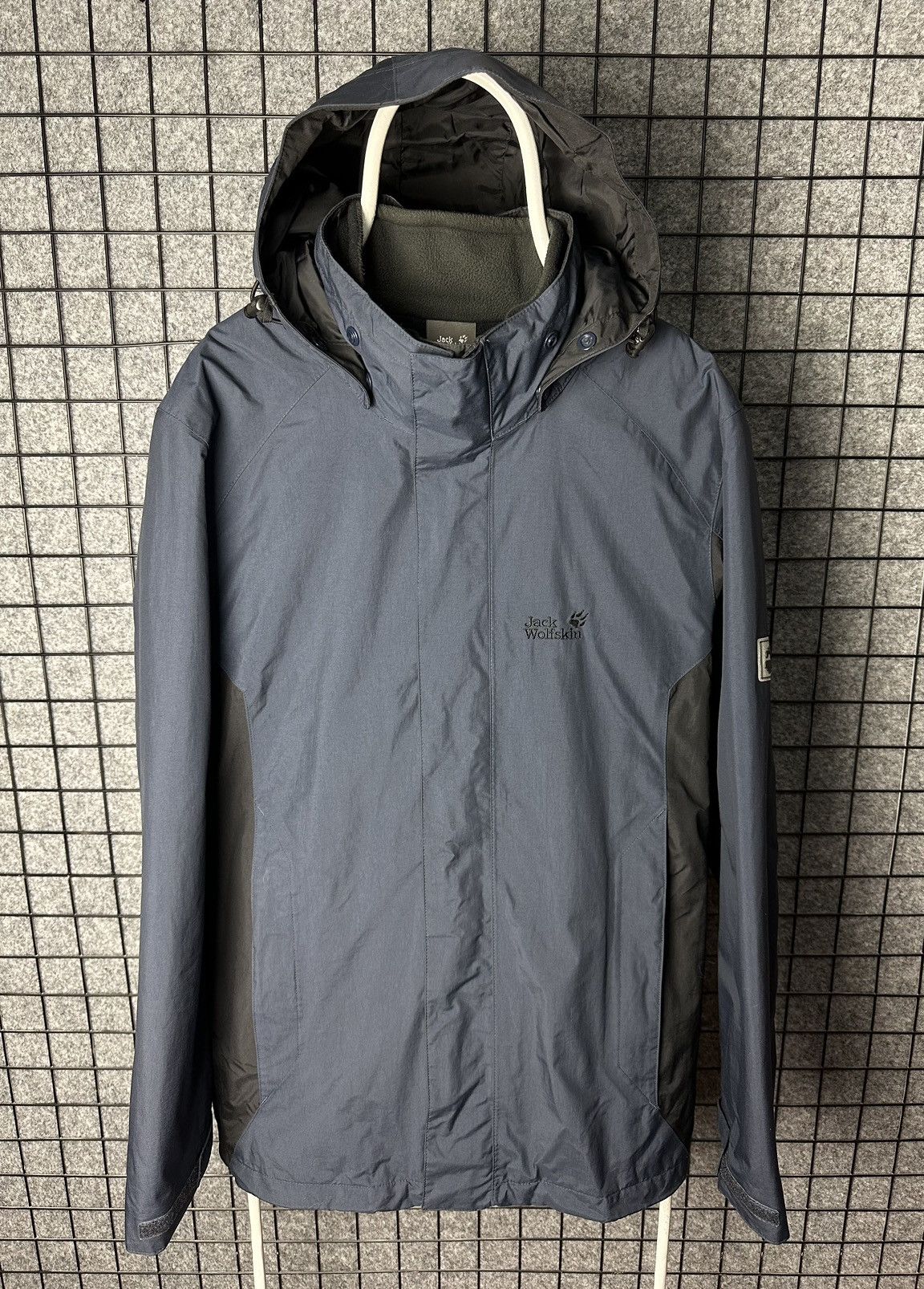 Jack Wolfskin Jack Wolfskin Outdoor Fleece Lined Light Jacket Size L Size US L / EU 52-54 / 3 - 1 Thumbnail