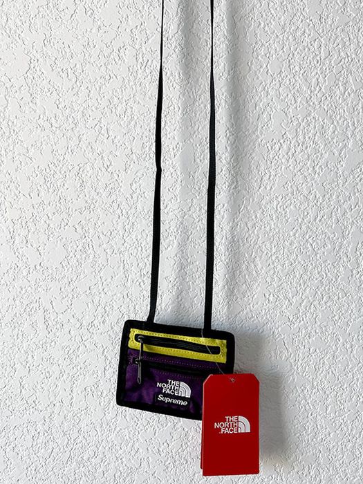 The north face outlet supreme wallet