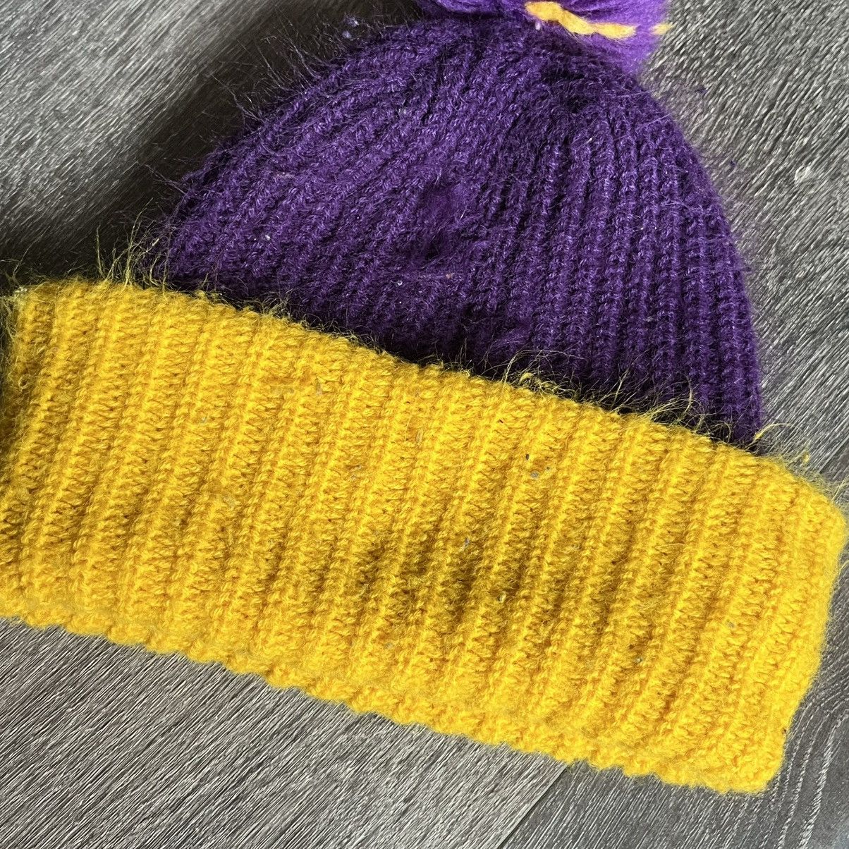 NFL Vintage 1970s NFL Minnesota Vikings Puff 2 Tone Beanie Wool Size ONE SIZE - 5 Thumbnail