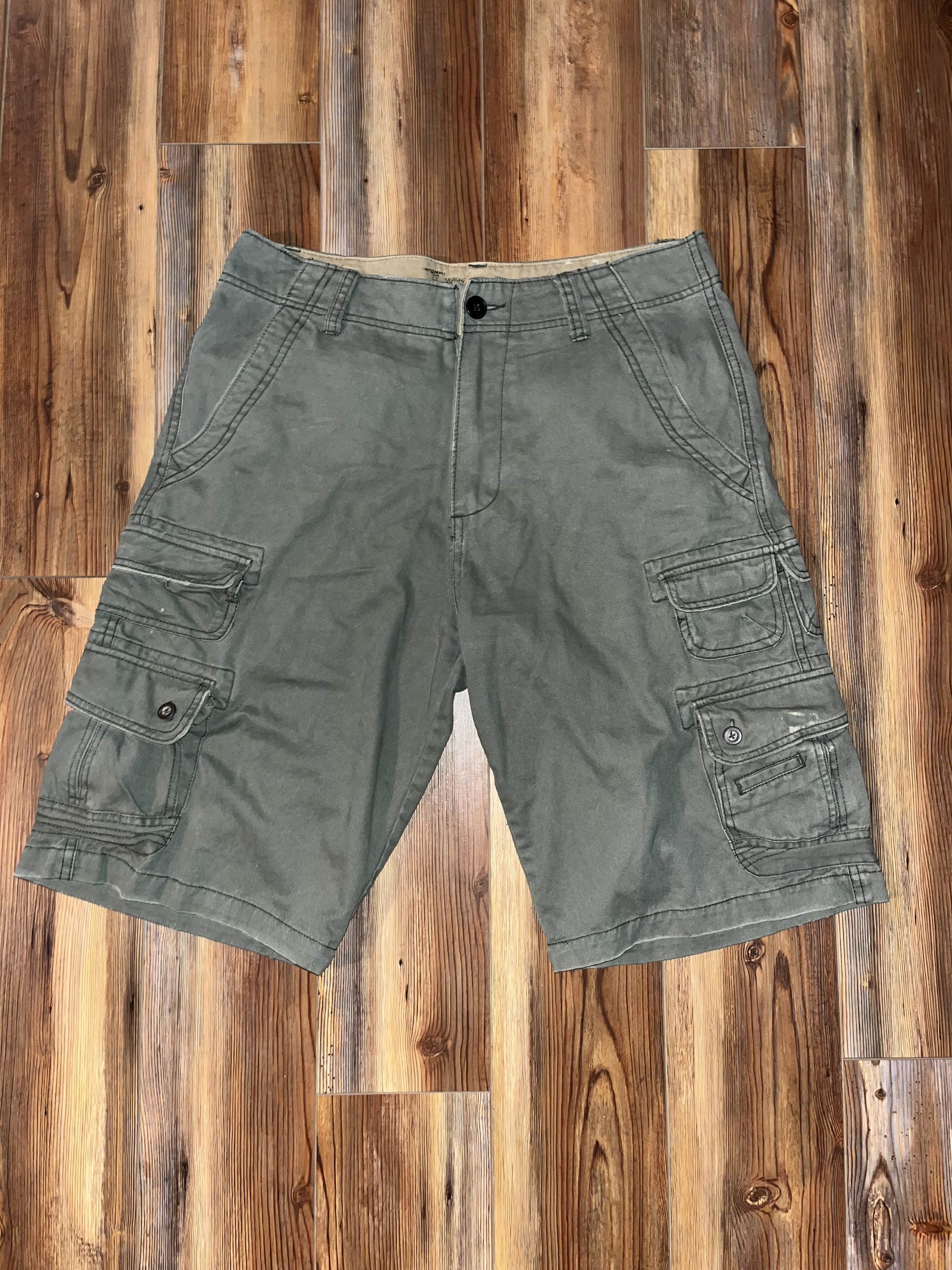 JNCO × Vintage Y2K Baggy Iron Army Green Cargo Shorts Size US 33 - 1 Thumbnail