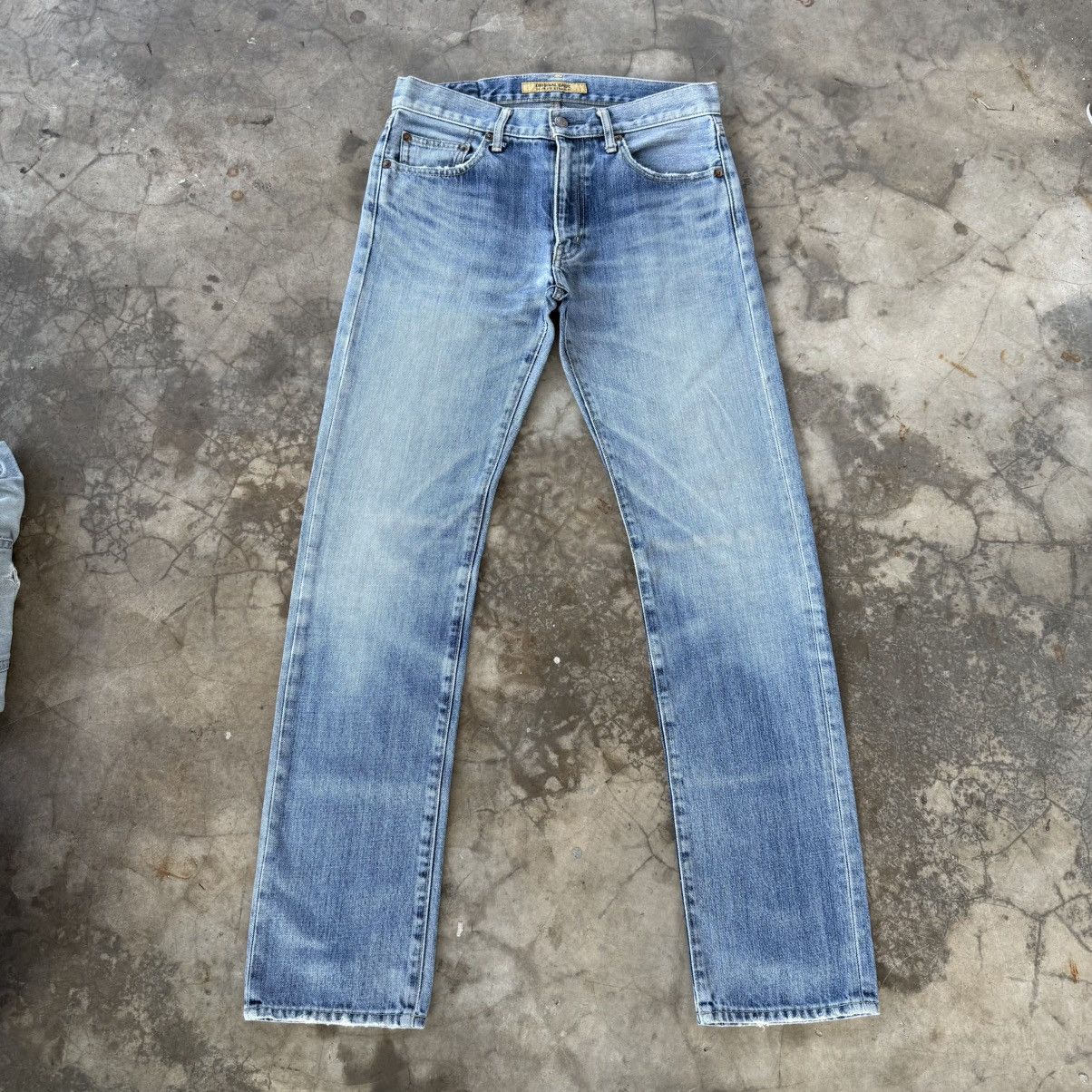 Japanese Brand W32 Vintage Japanese Slim Fit Faded Denim Pants Size US 32 / EU 48 - 1 Thumbnail