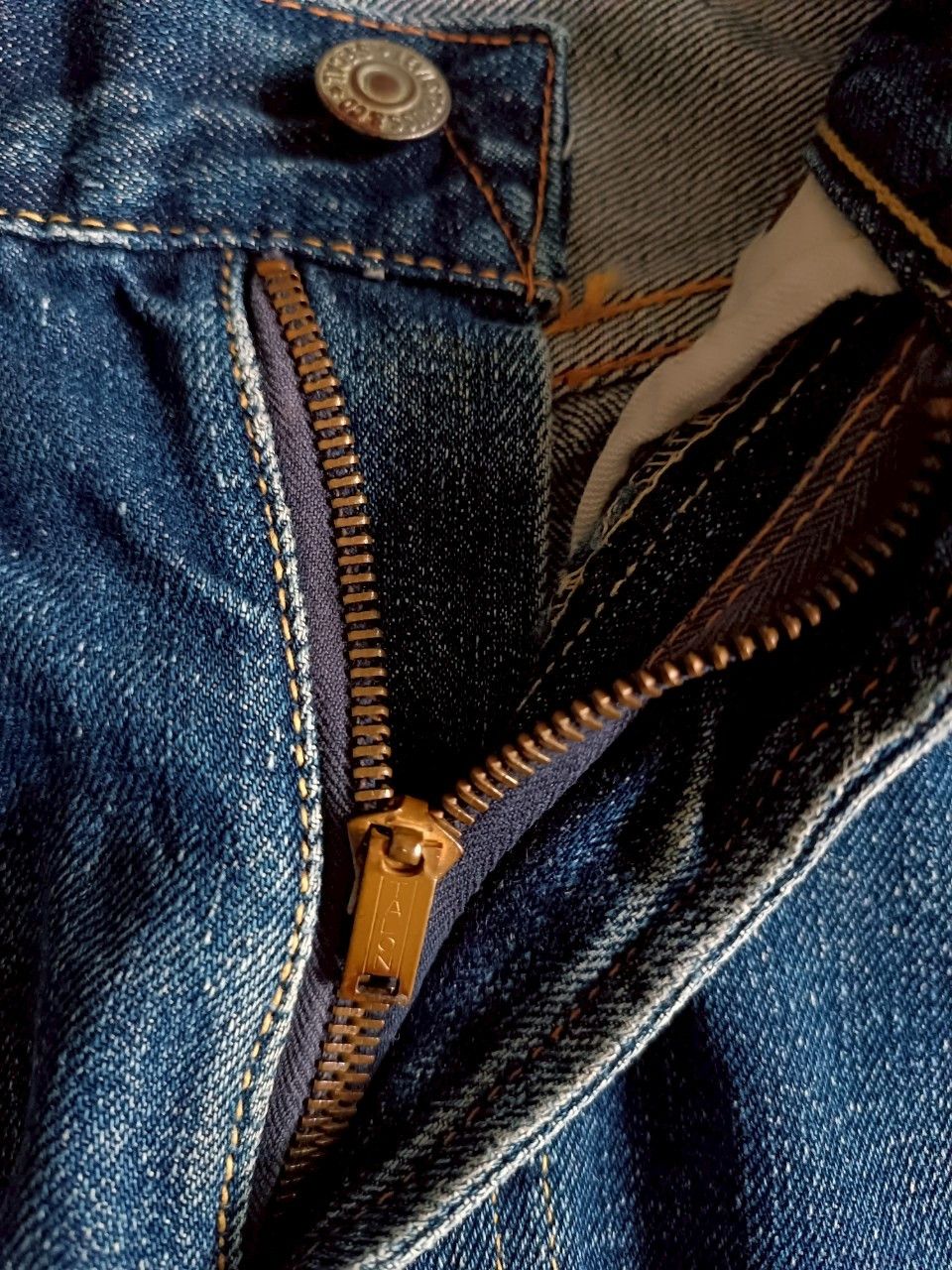 Levi's Vintage 40s Levi's 501xx Big E Hidden Rivet Oneside Red Tab. Size US 28 / EU 44 - 3 Thumbnail