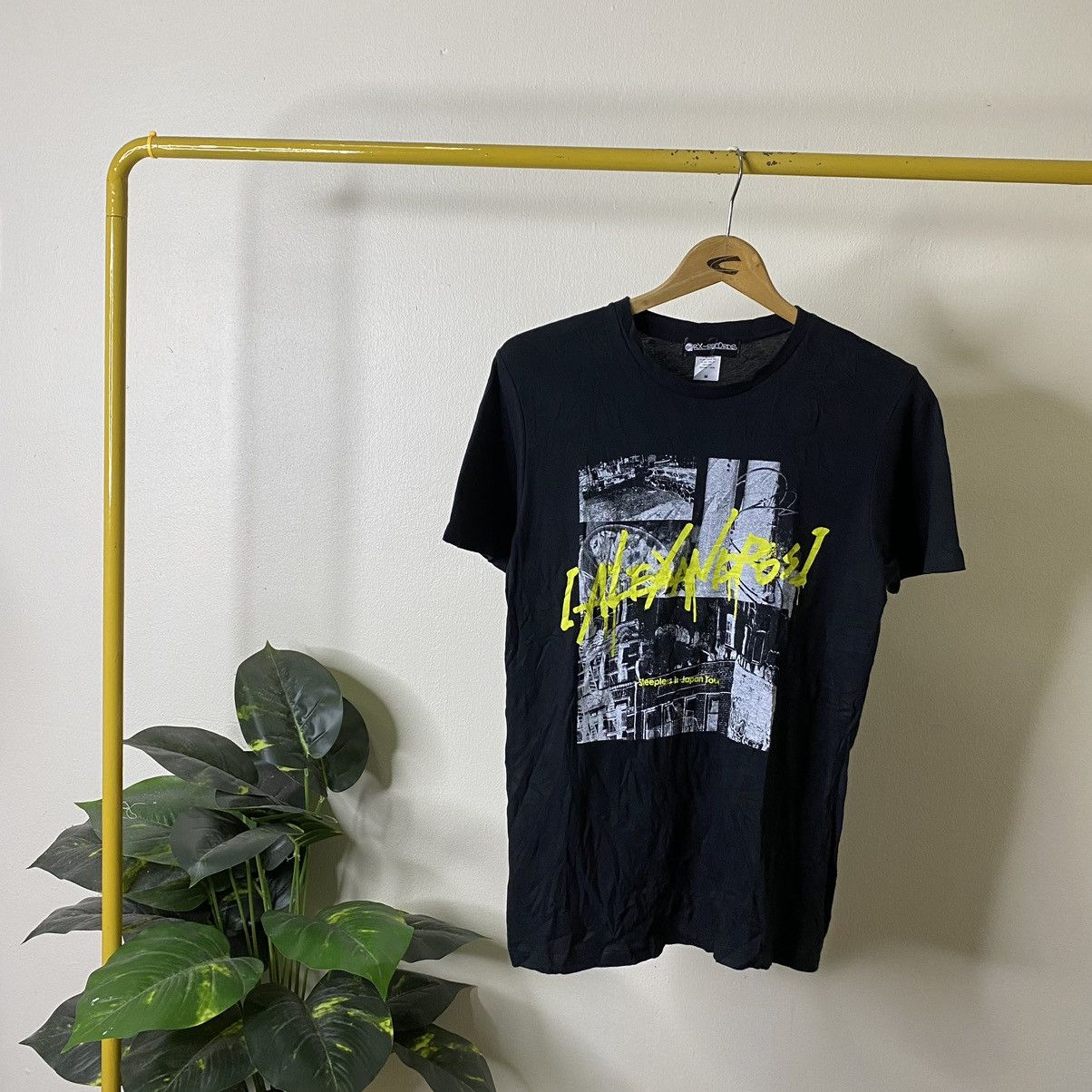 Band Tees [ALEXANDROS] Japanese Rock Band Sleepless in Japan Tour 2019 Size US S / EU 44-46 / 1 - 1 Thumbnail