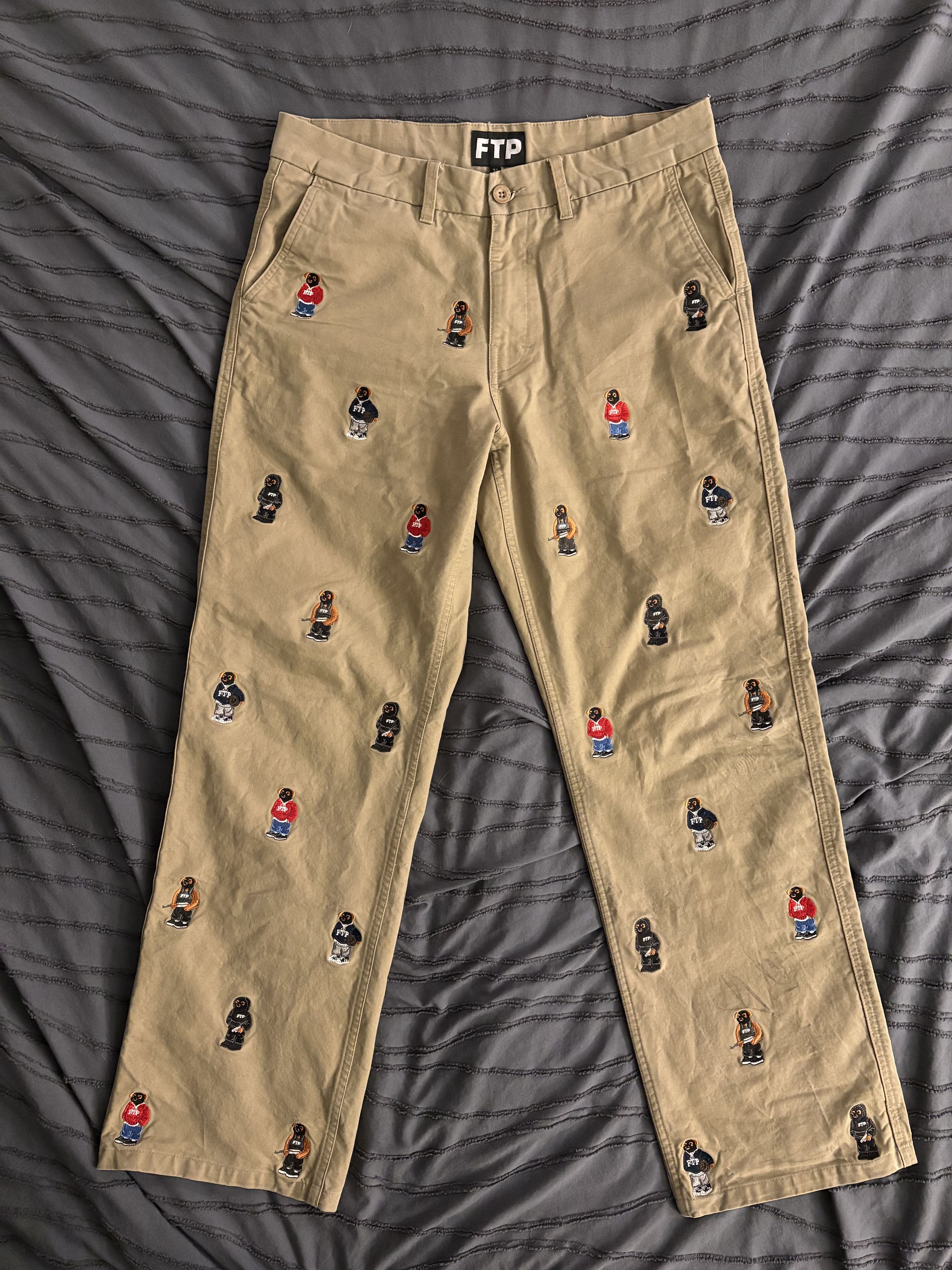 Fuck The Population FTP Embroidered Bear Pants Gently Worn Size US 32 / EU 48 - 3 Thumbnail