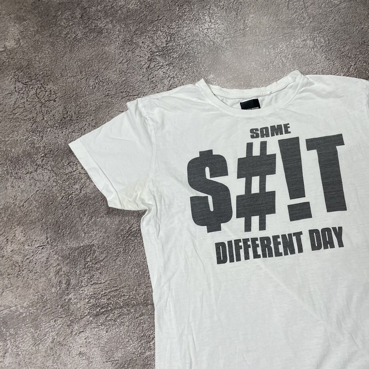 Vintage Vintage Y2K ADULT “ SAME SHIT DIFFERENT DAY“ FUNNY BuyTee Size US M / EU 48-50 / 2 - 3 Thumbnail