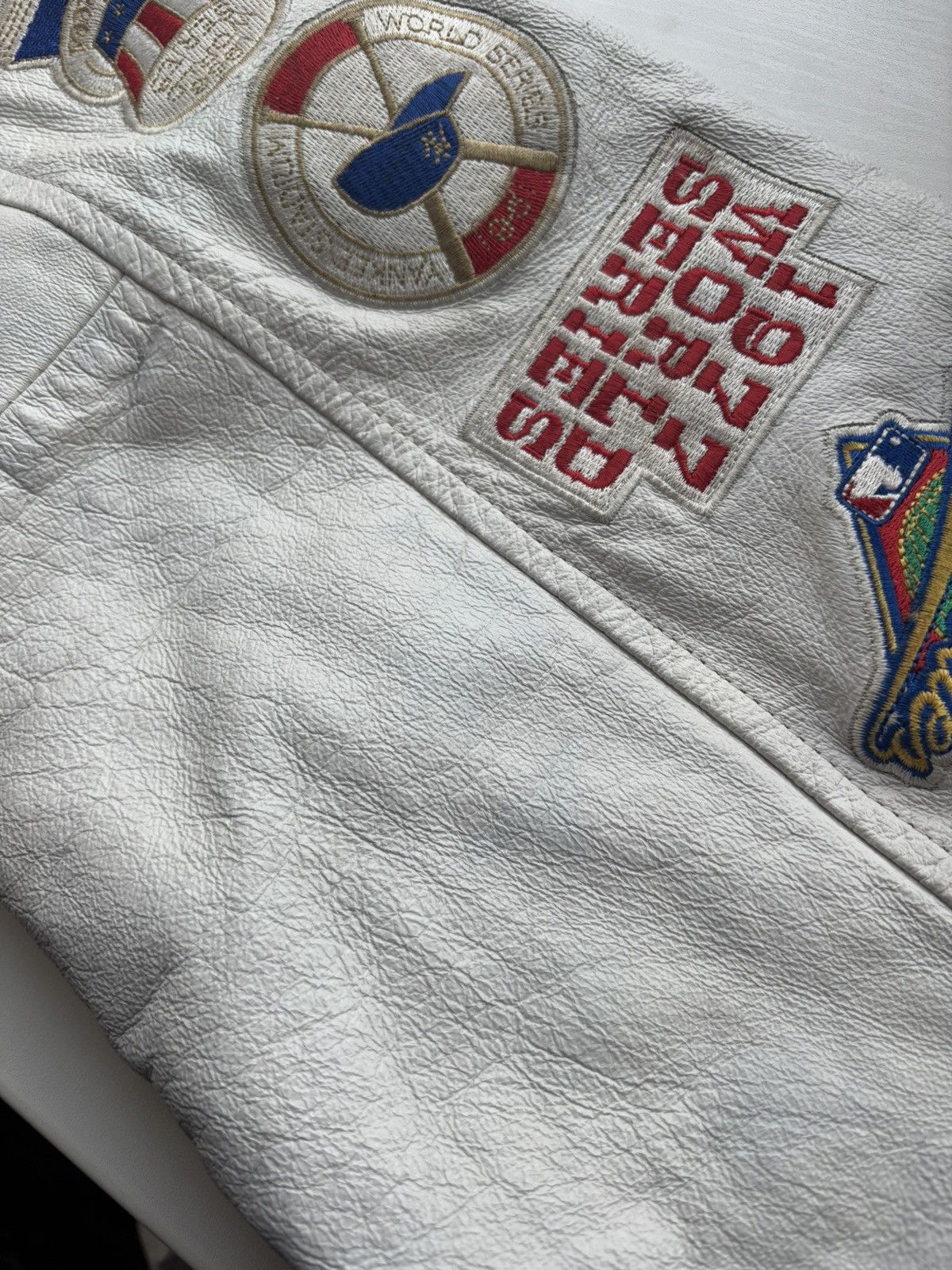 MLB × New York Yankees × Vintage VINTAGE NEW YORK YANKEES WORLD SERIES WOOL/LEATHER JACKET Size US M / EU 48-50 / 2 - 13 Thumbnail