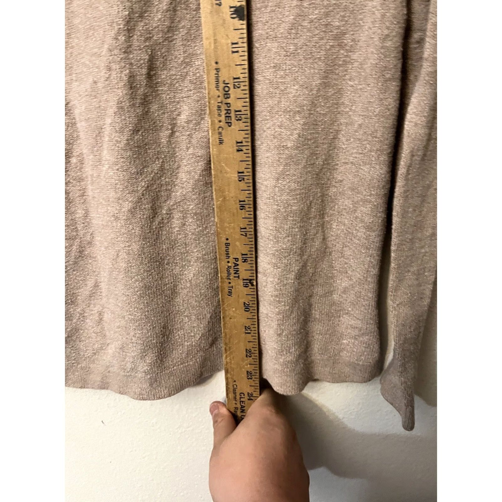 Old Navy Old Navy Womens Sweater Pullover Beige Solid LS V-Neck Medium Size M / US 6-8 / IT 42-44 - 5 Thumbnail
